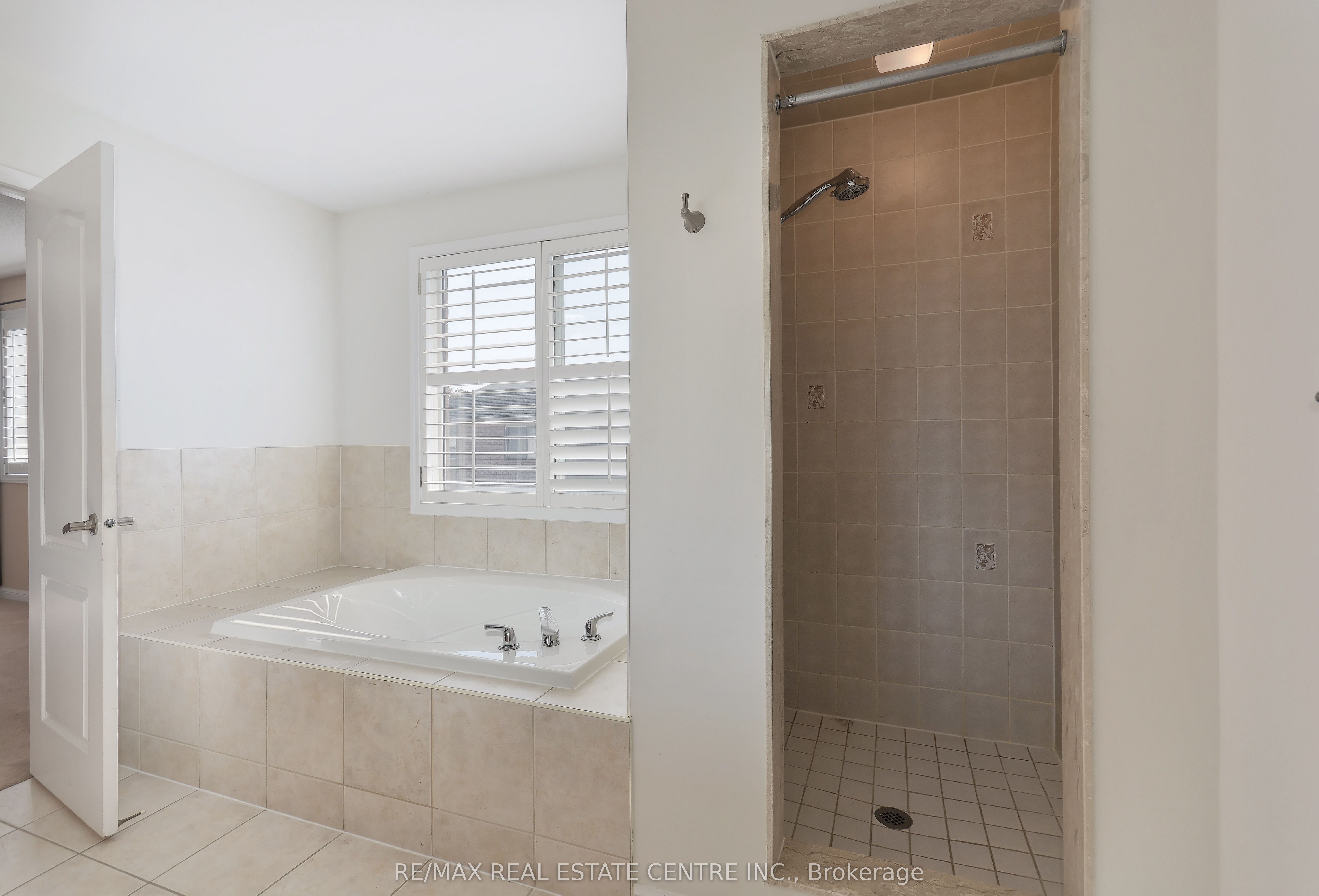 1399 Marshall Crescent