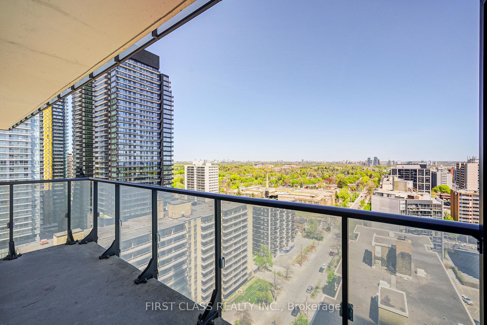 2 Bedrooms Condo at 185 Roehampton, Toronto For sale