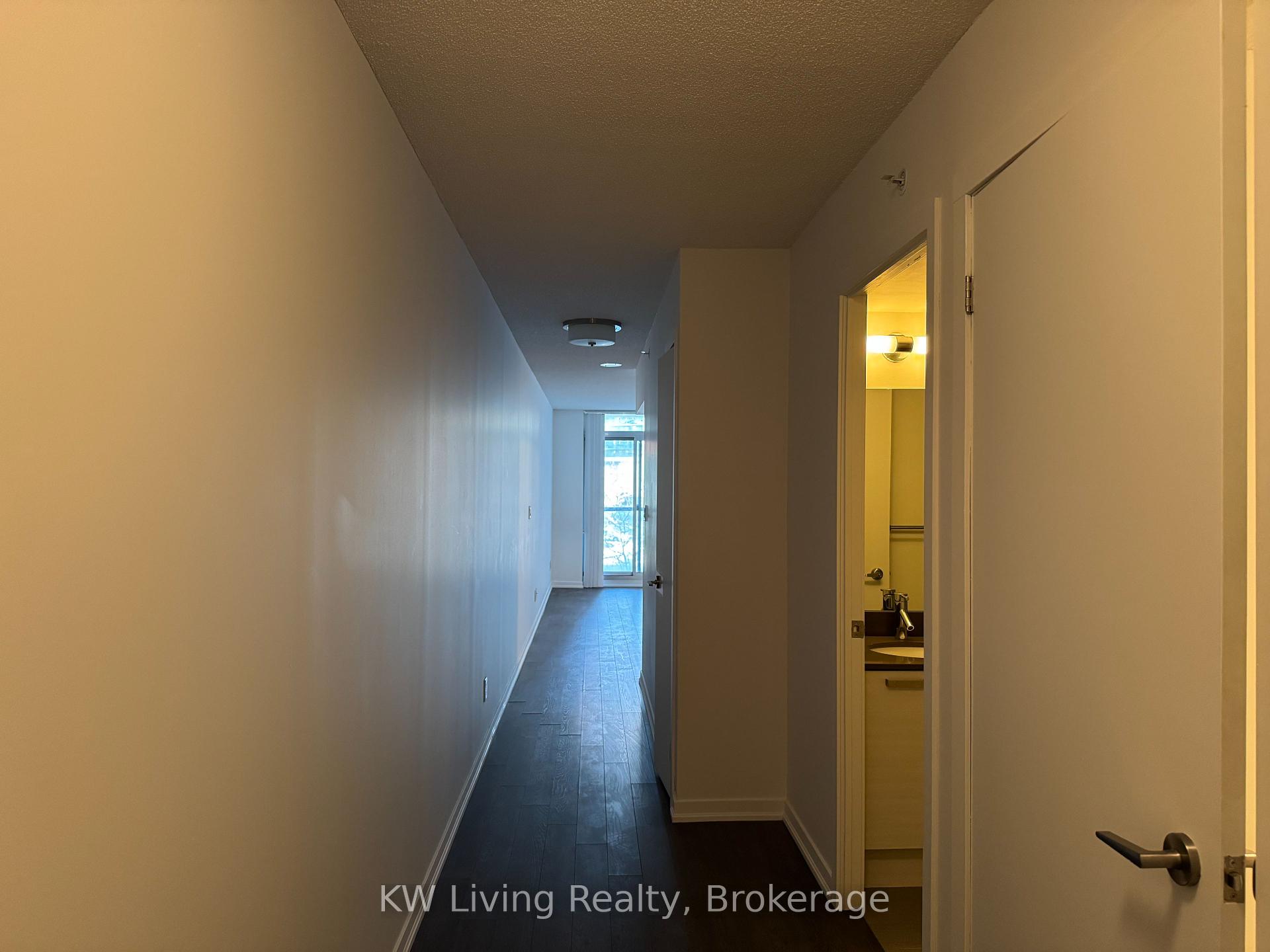 2 Bedrooms Condo at 68 Abell, Toronto For sale