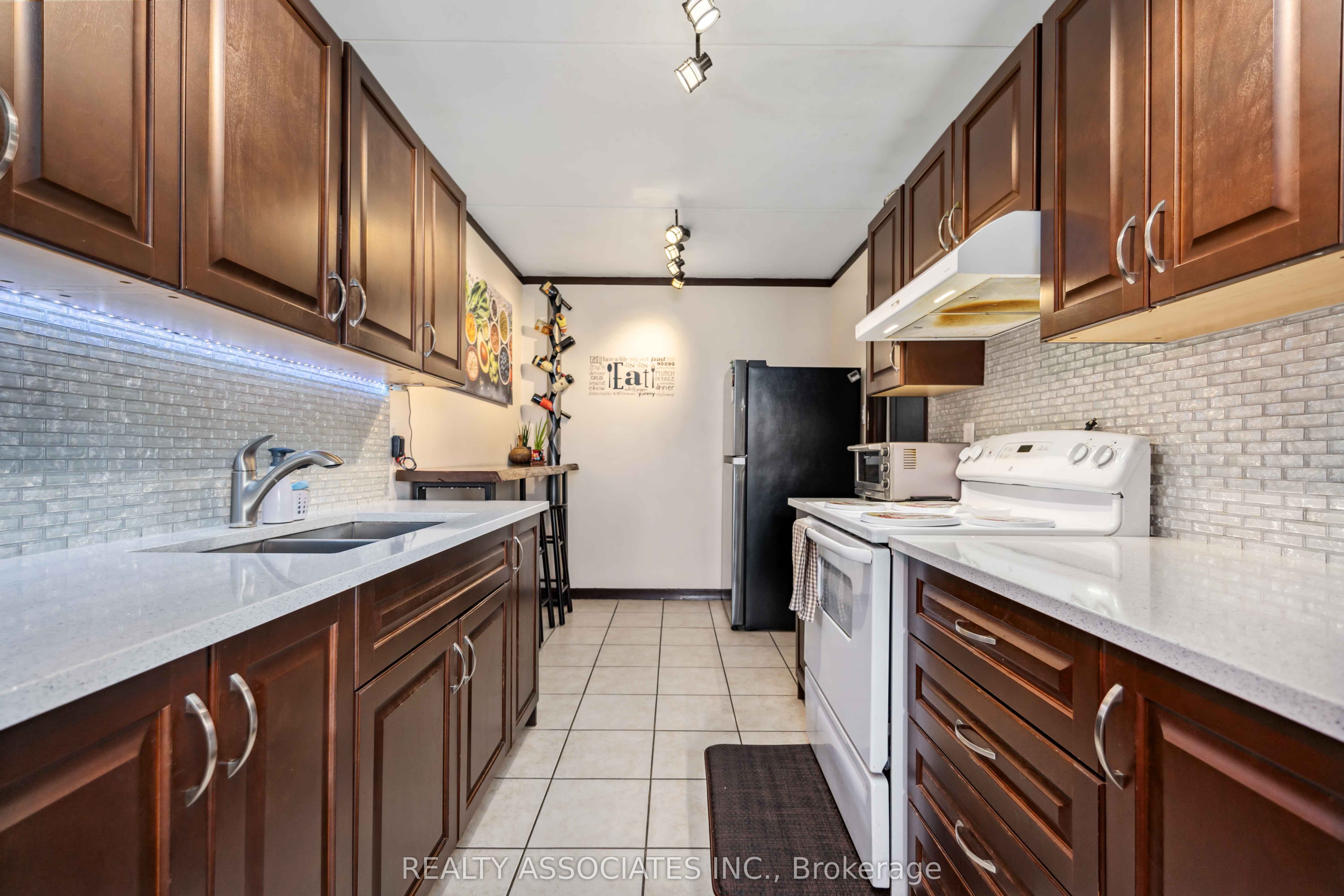 2 Glamorgan Avenue, #1014