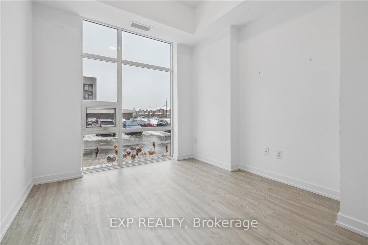 2 Bedrooms Condo at 450 Dundas,  Hamilton For sale