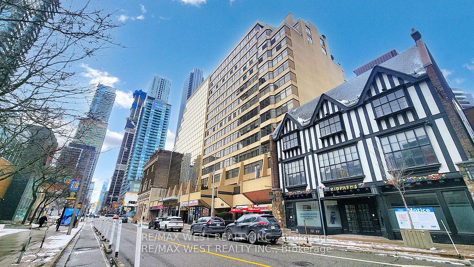 900 Yonge Street