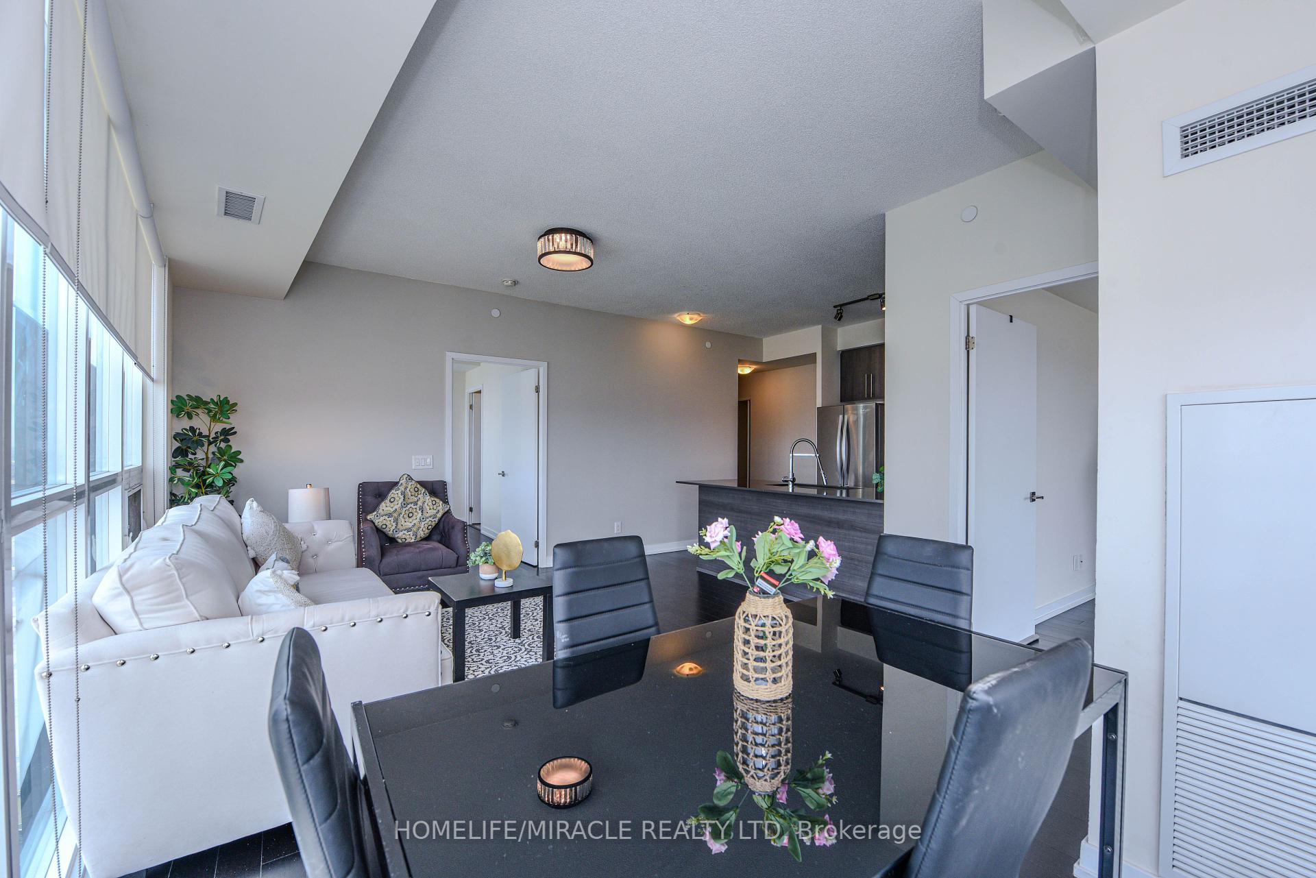2 Bedrooms Condo at 4011 Brickstone,  Mississauga For sale