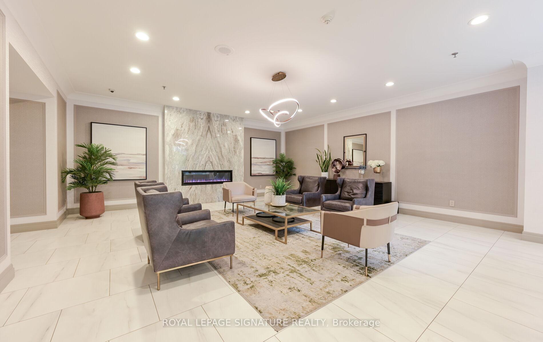 2 Bedrooms Condo at 75 King, Mississauga For sale