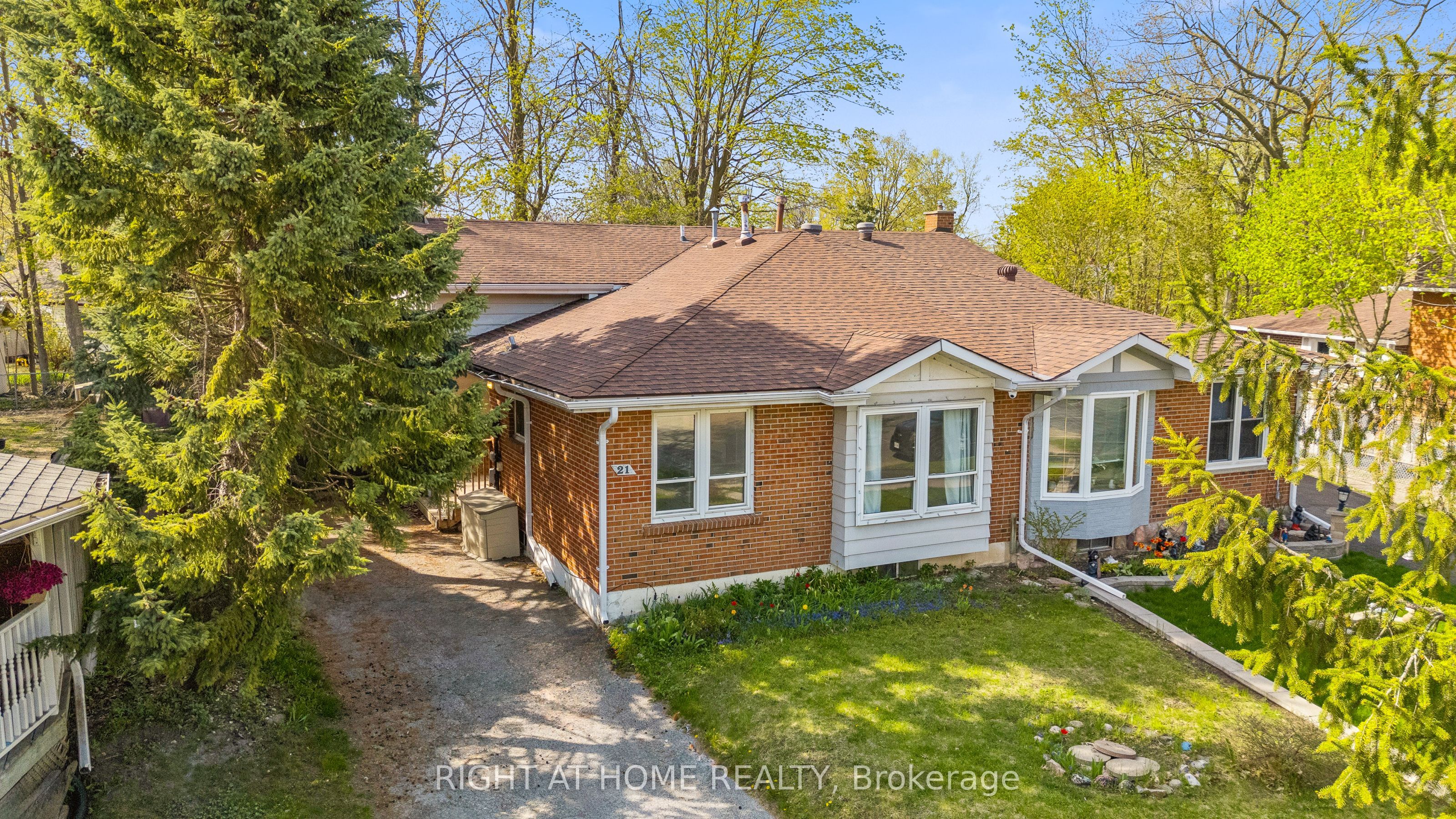 21 Ashdale Court