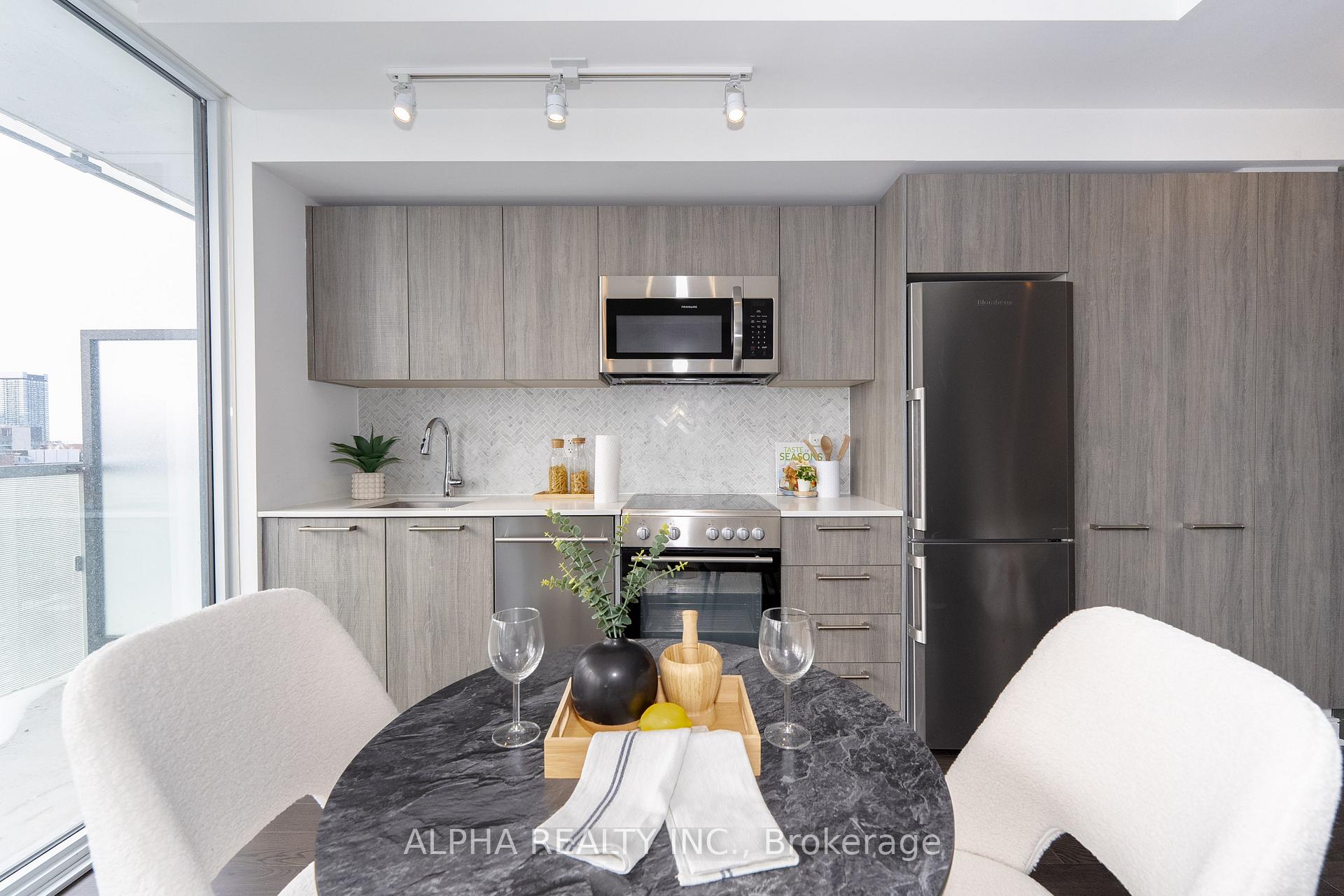 1 Bedroom Condo at 28 Wellesley,  Toronto For sale