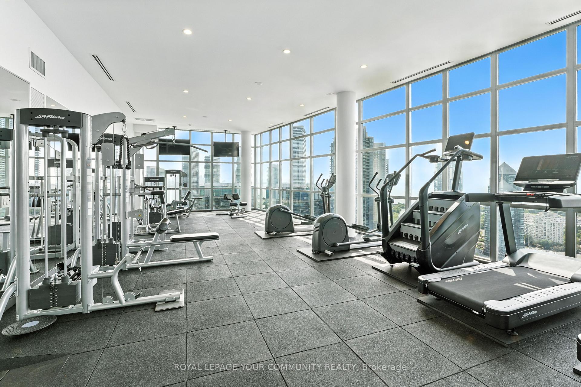 2 Bedrooms Condo at 165 Legion, Toronto For sale