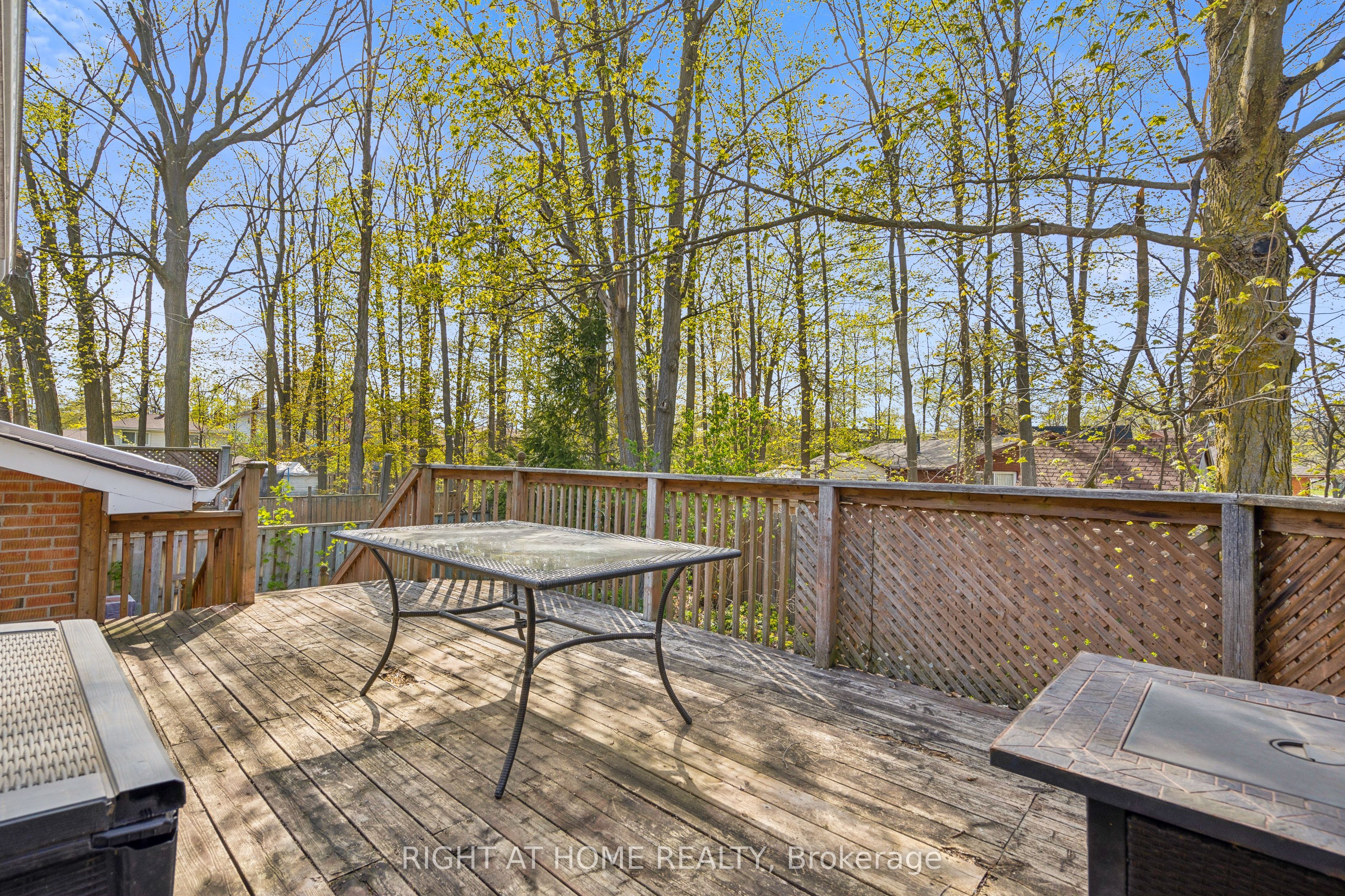 21 Ashdale Court