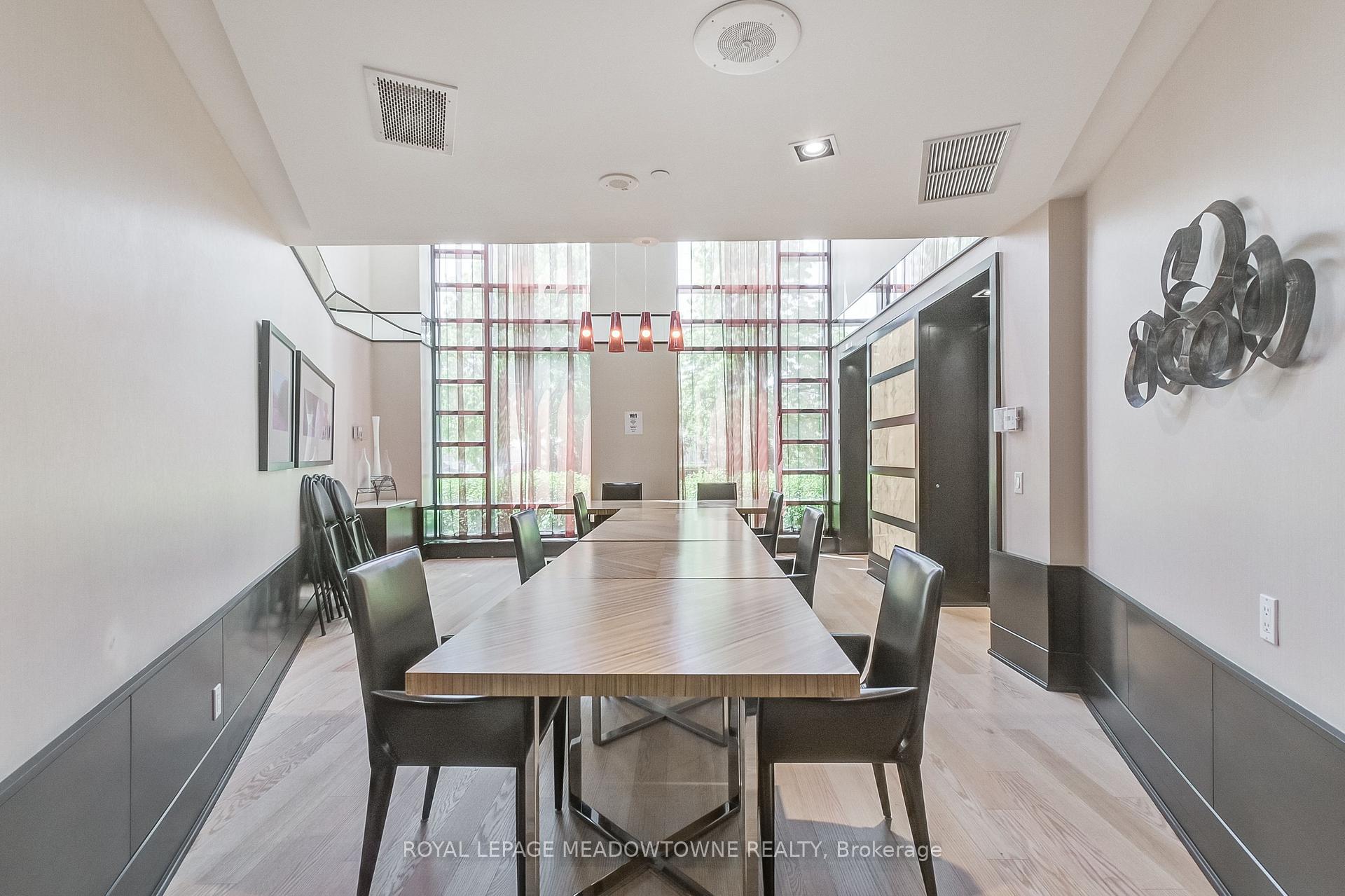 2 Bedrooms Condo at 225 Sherway Gardens, Toronto For sale