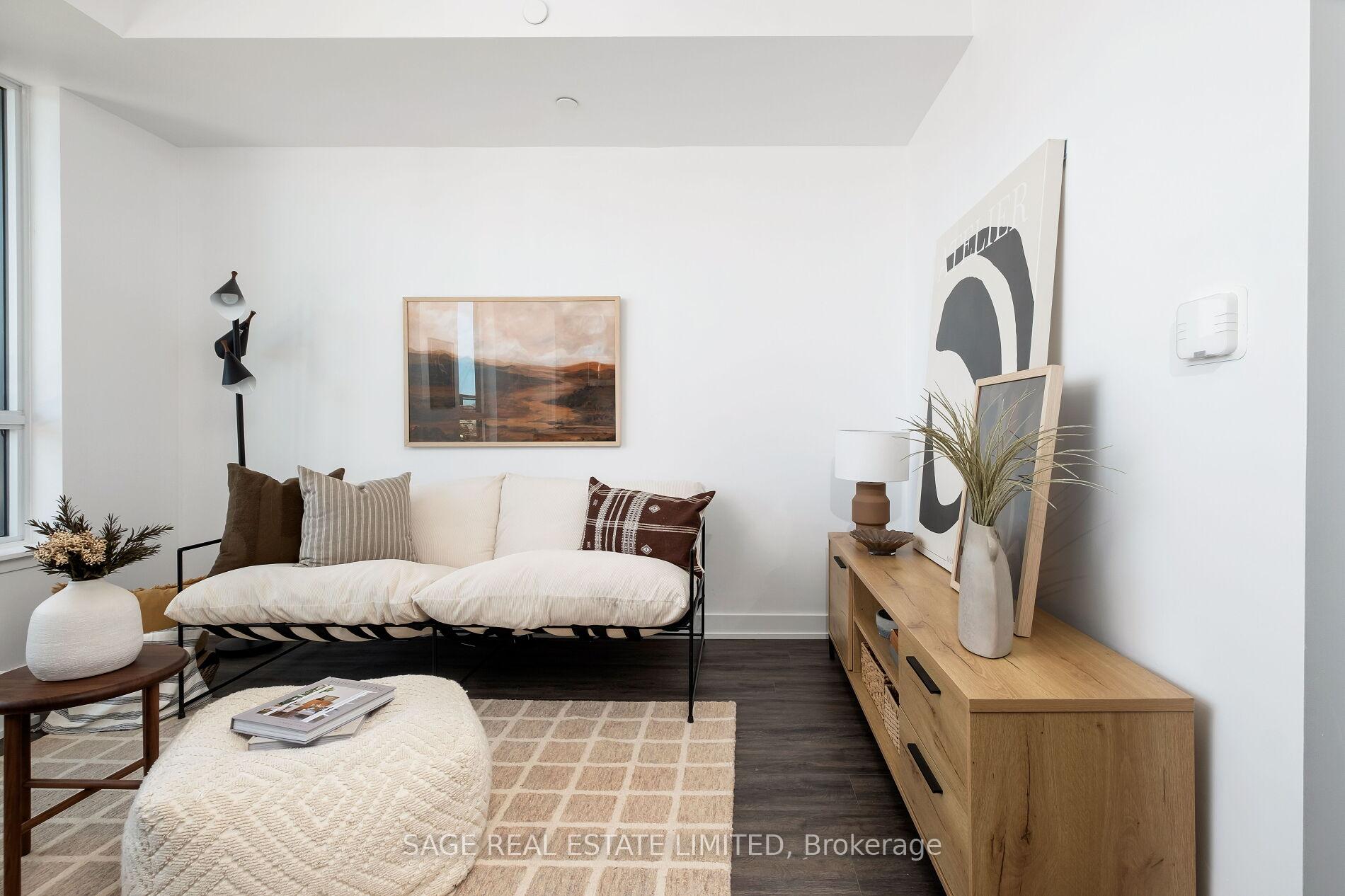 3 Bedrooms Condo at 630 Greenwood,  Toronto For sale