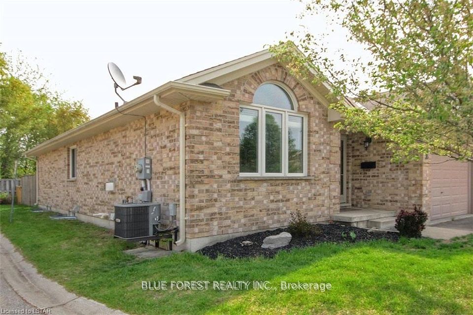 #35 - 375 Scott Street, Strathroy Caradoc, ON N7G 4G7