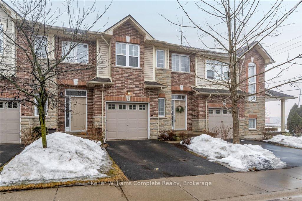 3 Bedrooms Condo at 6 Liddycoat,  Hamilton For sale