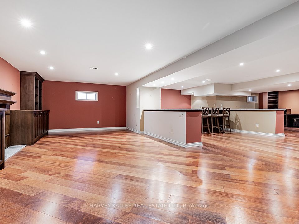23 Danbury Court