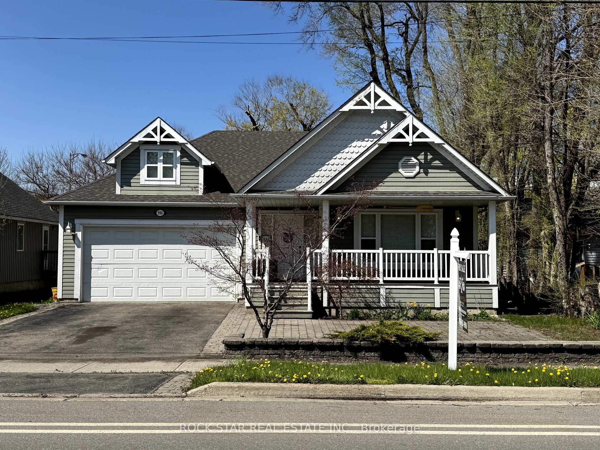 996 BEACH Boulevard, Hamilton, ON L8H 6Z4