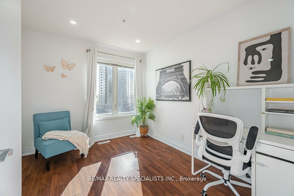 5 Richgrove Drive, #212