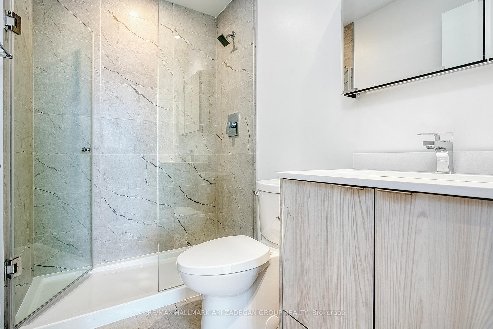 3 Bedrooms Condo at 1926 Lake Shore, Toronto For sale