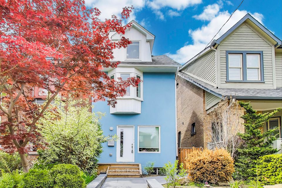 846 Carlaw Avenue