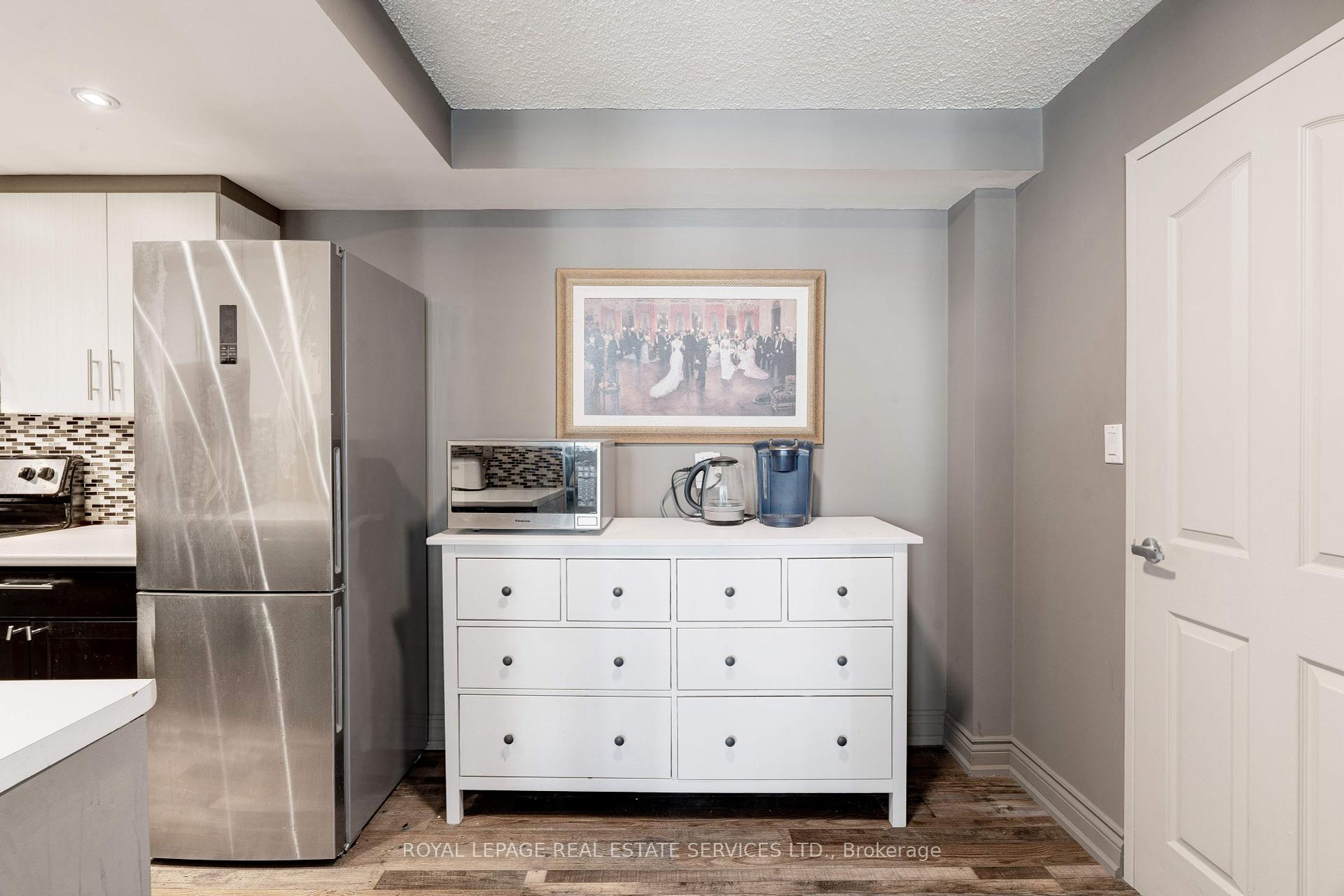 2 Bedrooms Condo at 120 Duke,  Hamilton For sale