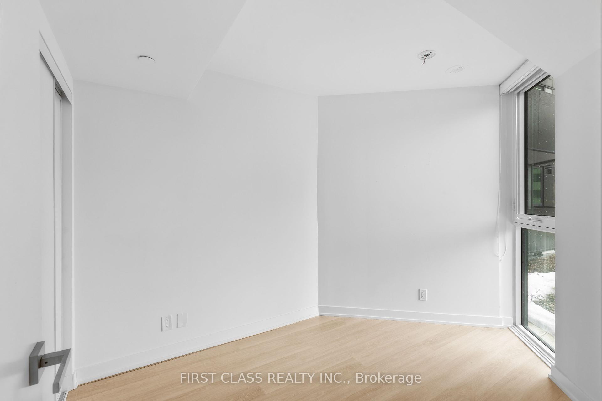 2 Bedrooms Condo at 30 Tretti, Toronto For sale