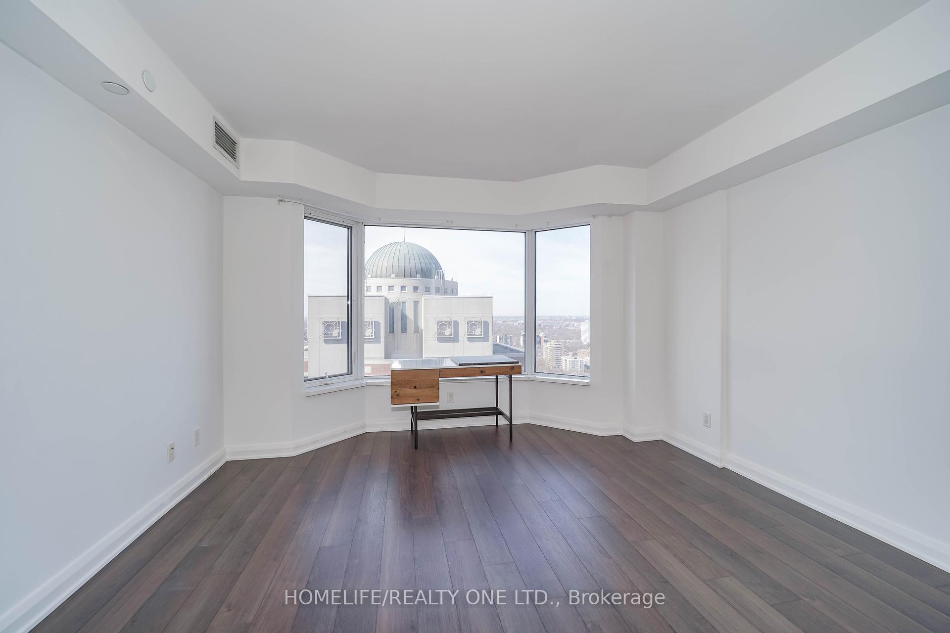 2 Bedrooms Condo at 155 Yorkville, Toronto For sale