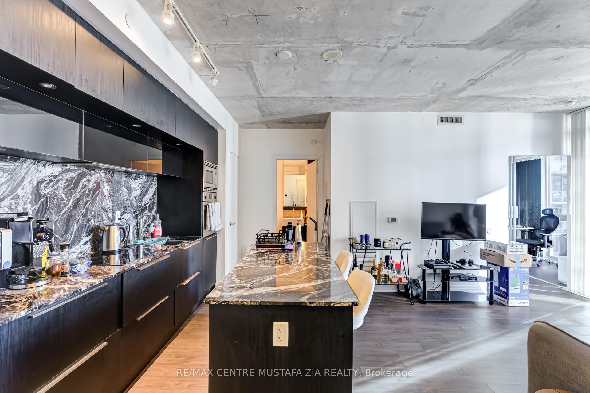 2 Bedrooms Condo at 88 Blue Jays, Toronto For sale