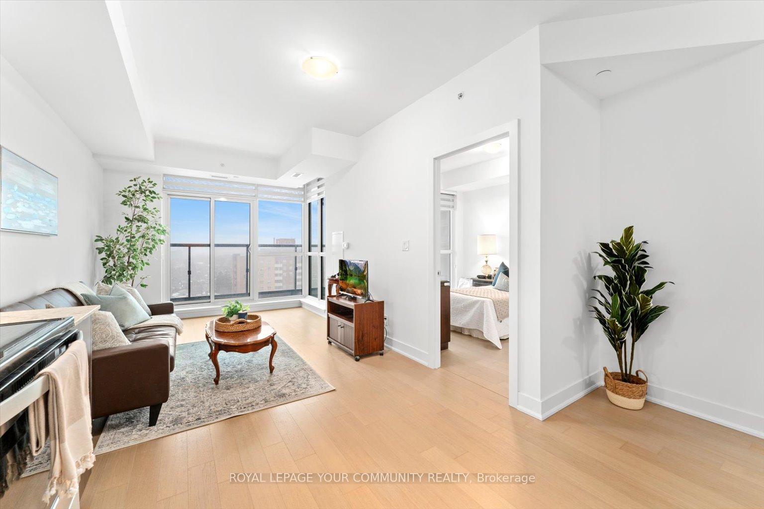 2 Bedrooms Condo at 1486 Bathurst, Toronto For sale