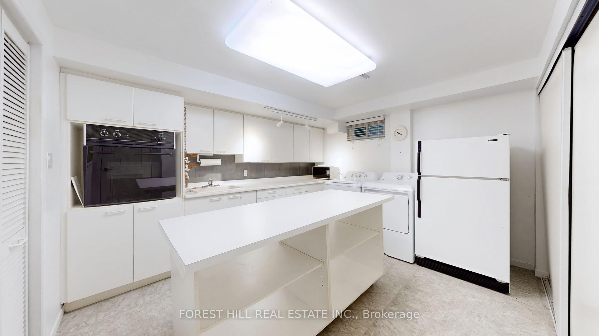 4 Bedrooms Condo at 33 Proudbank Millway, Toronto For sale