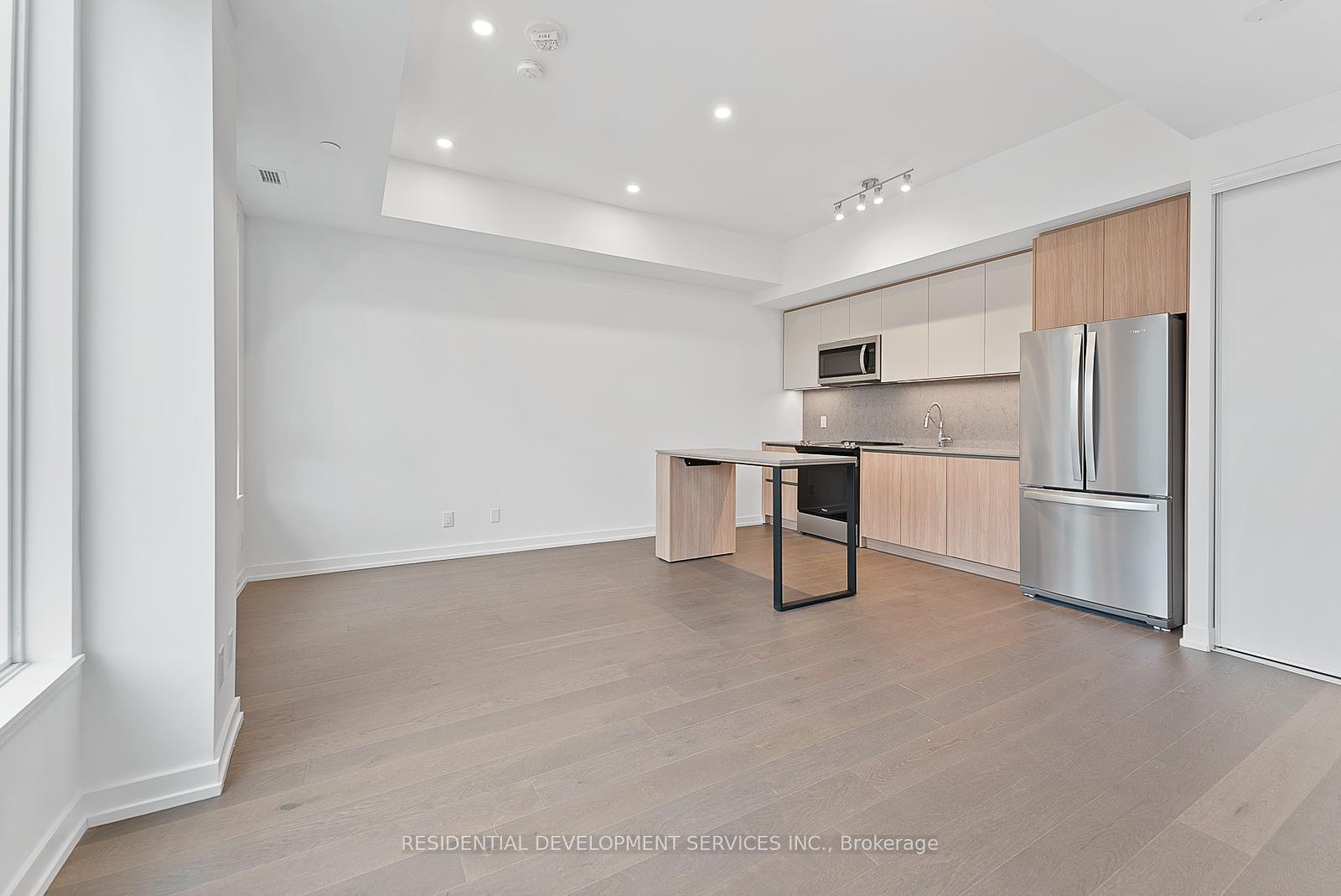 3 Bedrooms Condo at 15 Maryport Ave,  Toronto For sale