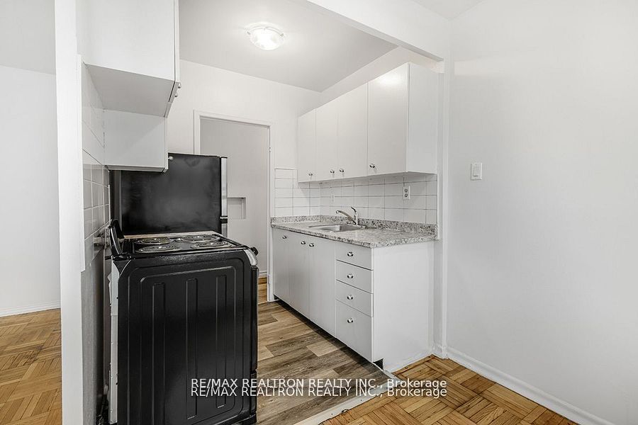 156 Kingston Road, #10