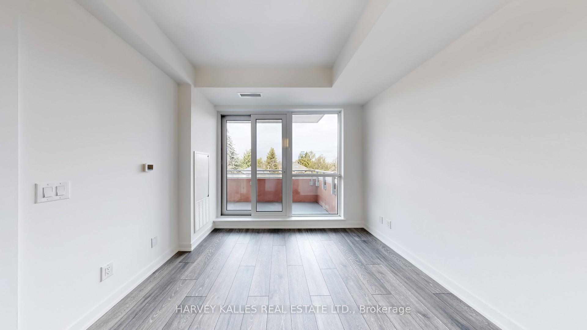 8888 Yonge Street 215