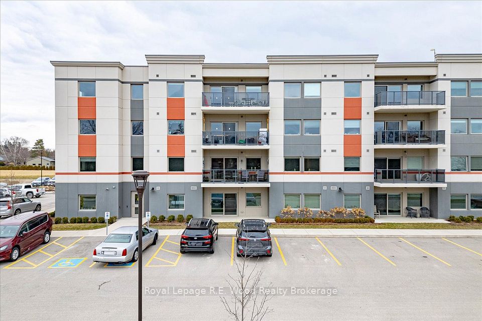 8 Centre