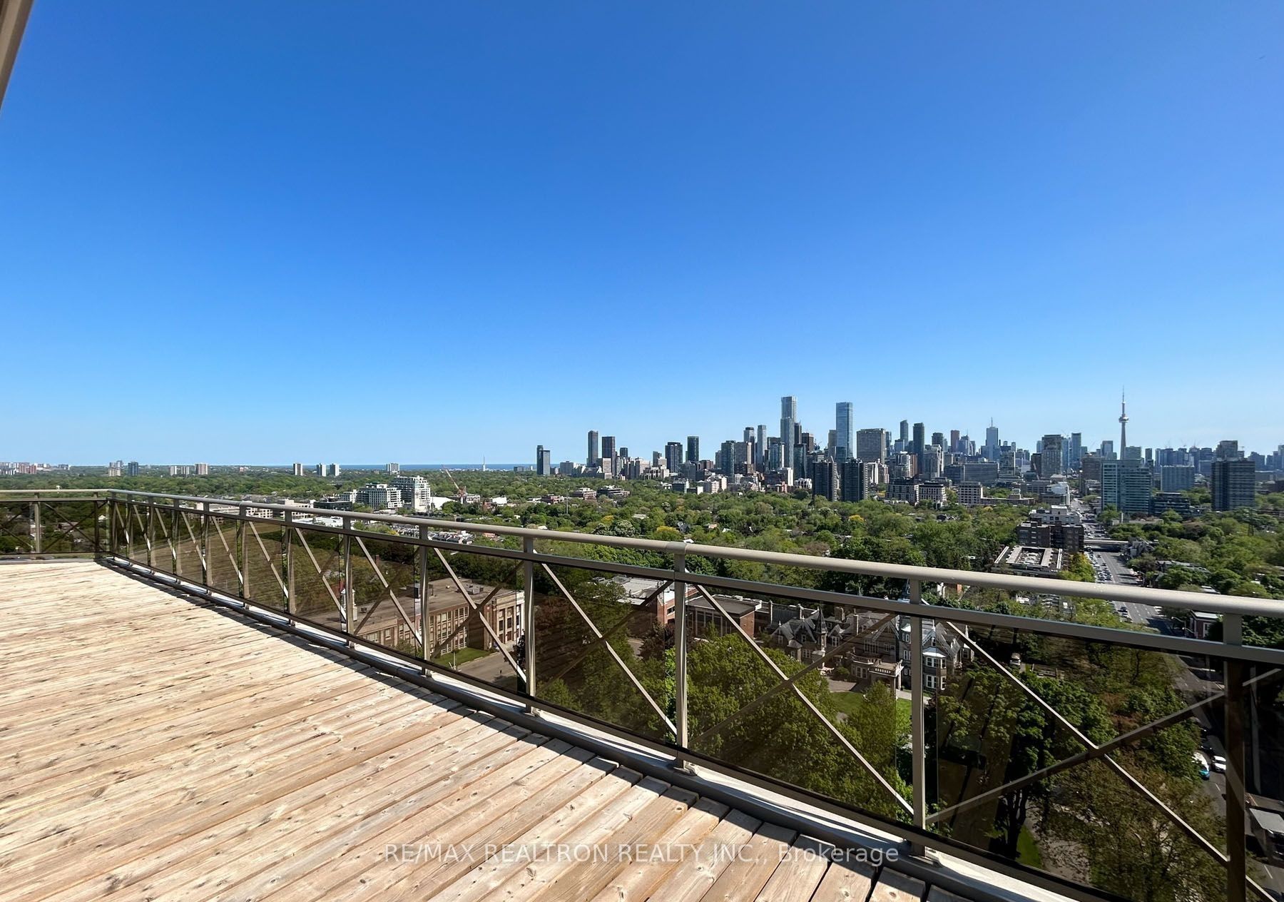 423 Avenue Road, #12