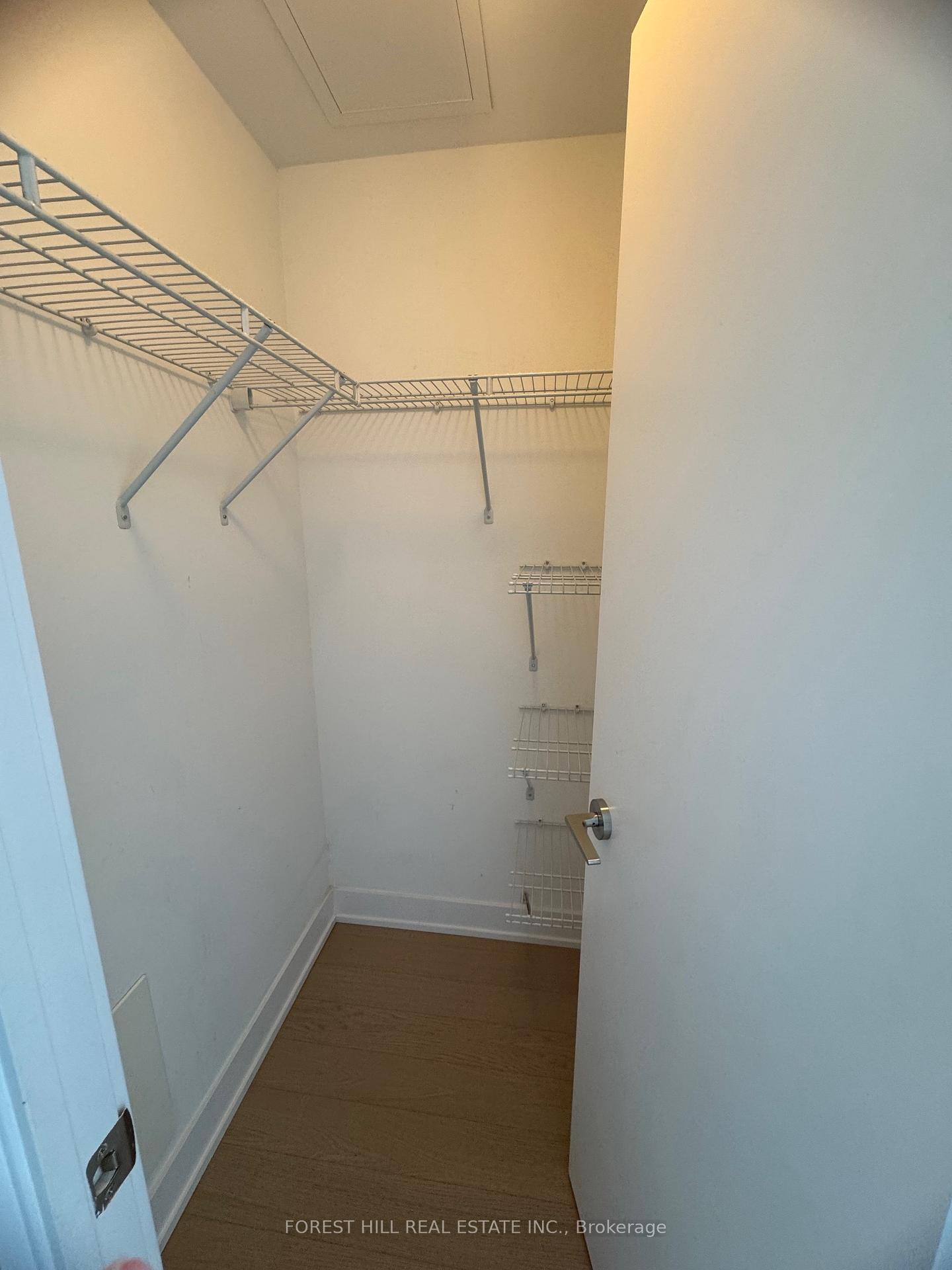 1 Bedroom Condo at 30 Shore Breeze, Toronto For sale