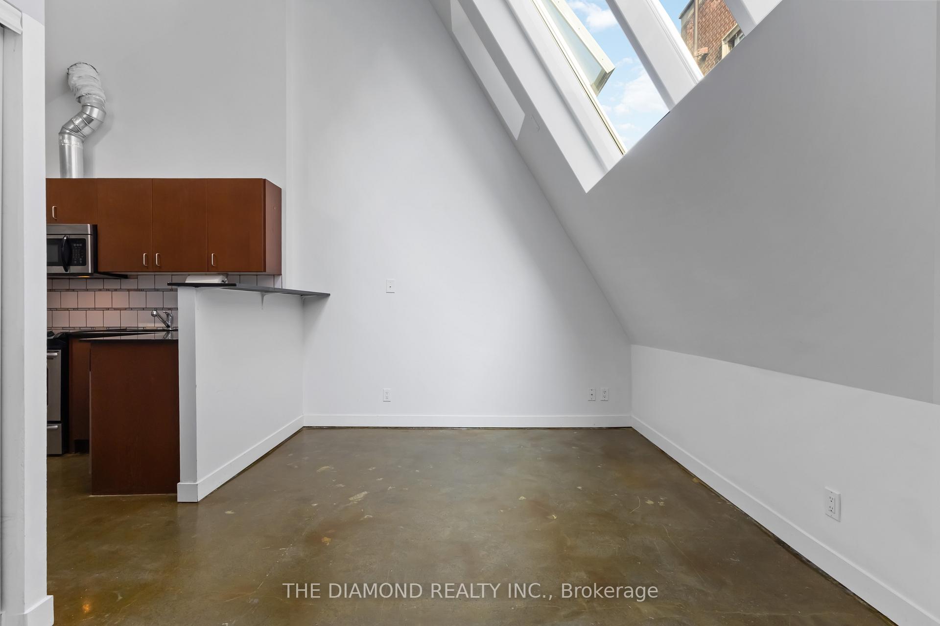 2 Bedrooms Condo at 201 Carlaw, Toronto For sale