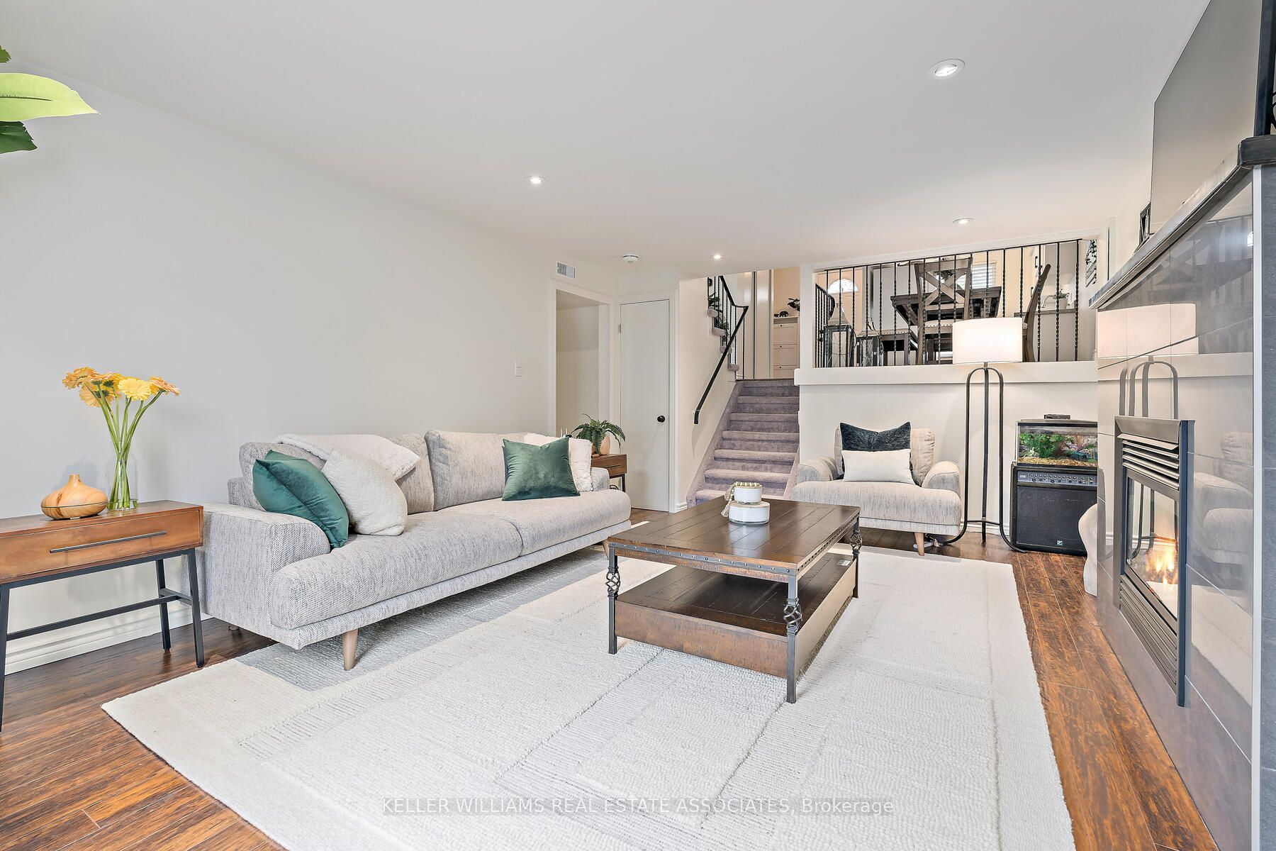 10 Greenore Crescent, Halton Hills, ON L7J 2T2
