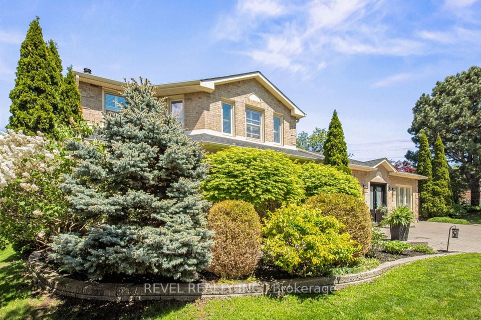2 Patterson Crescent, Ajax, ON L1S 6R1