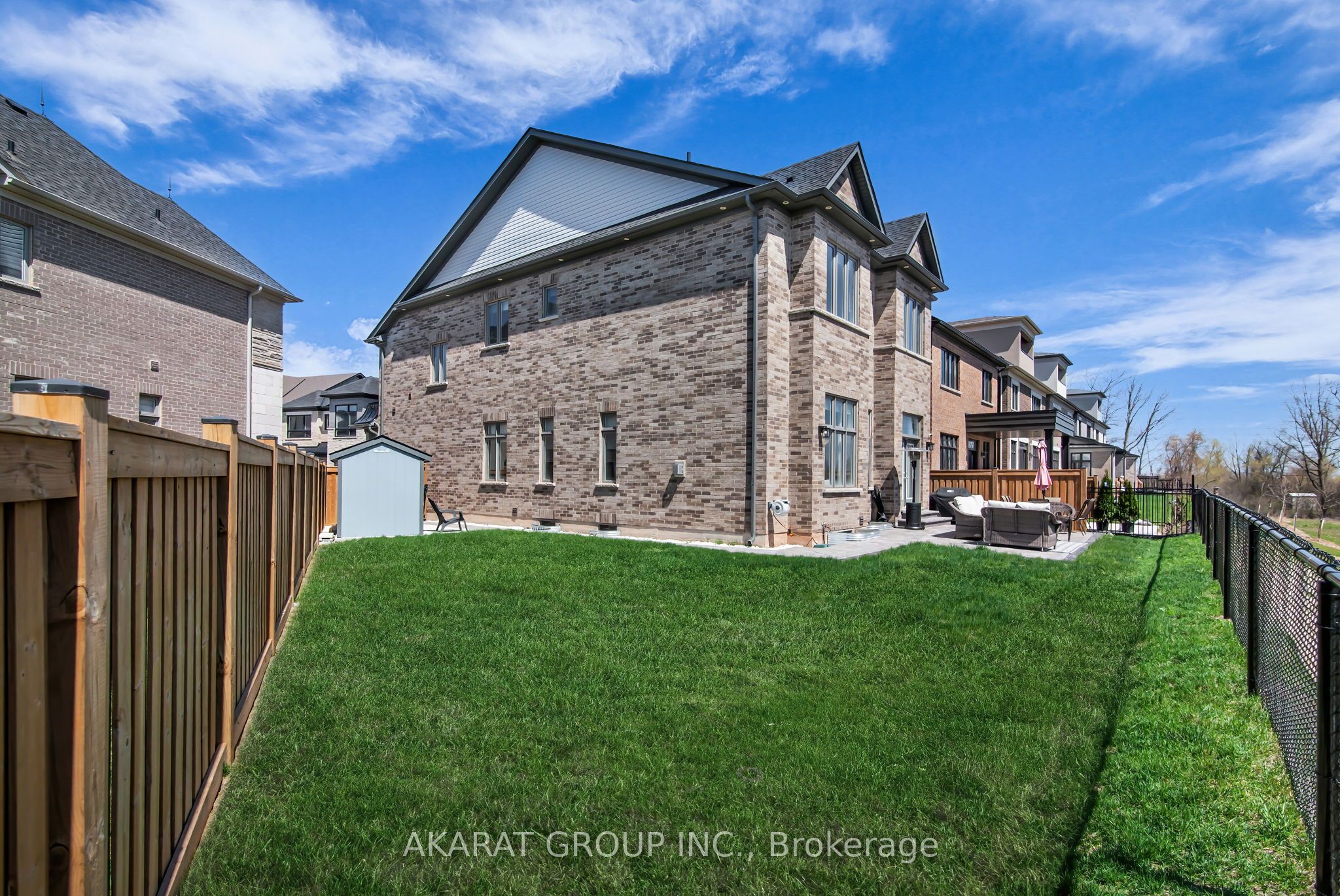 1164 Stag Hollow