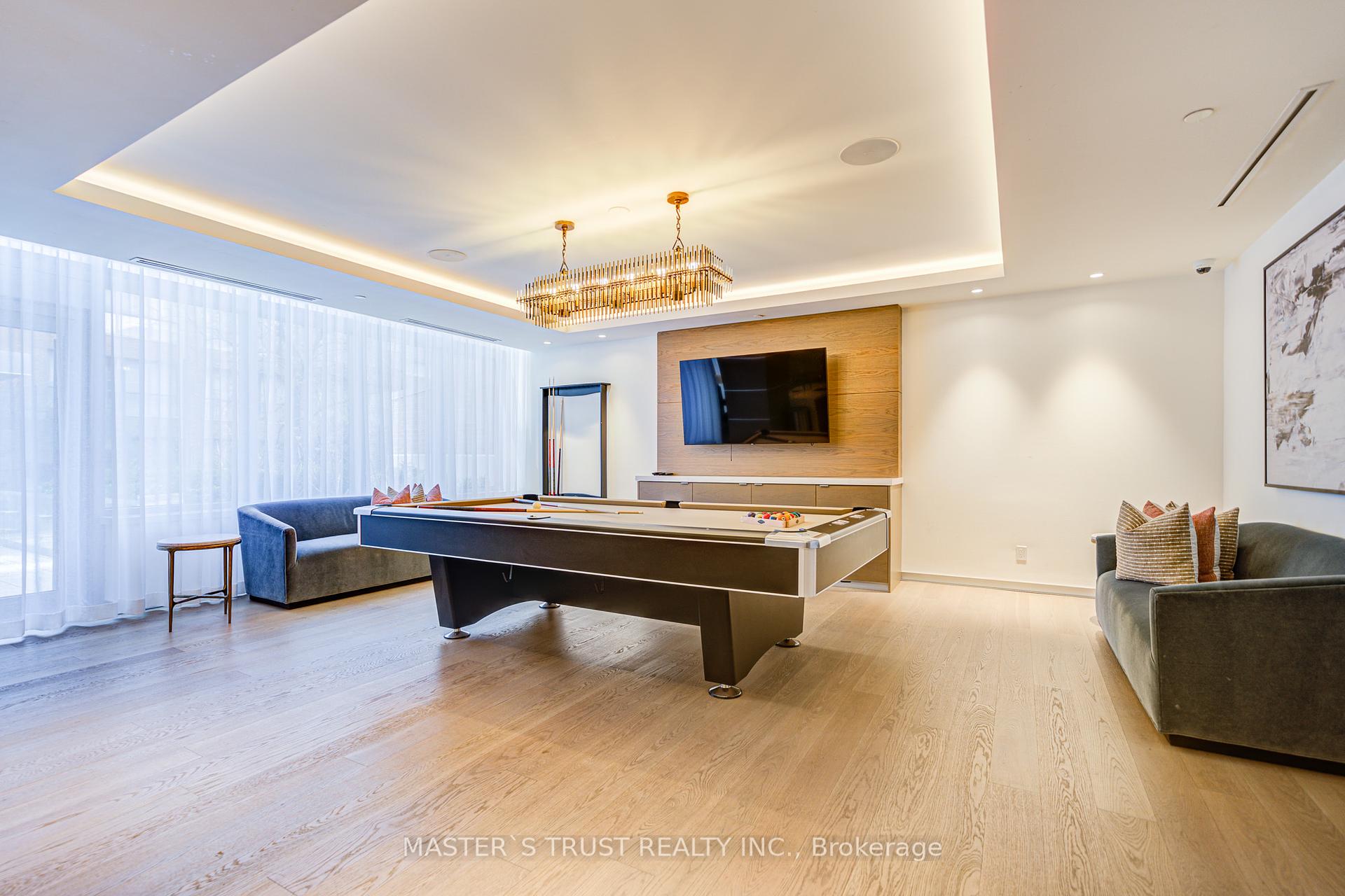 1 Bedroom Condo at 188 Cumberland, Toronto For sale
