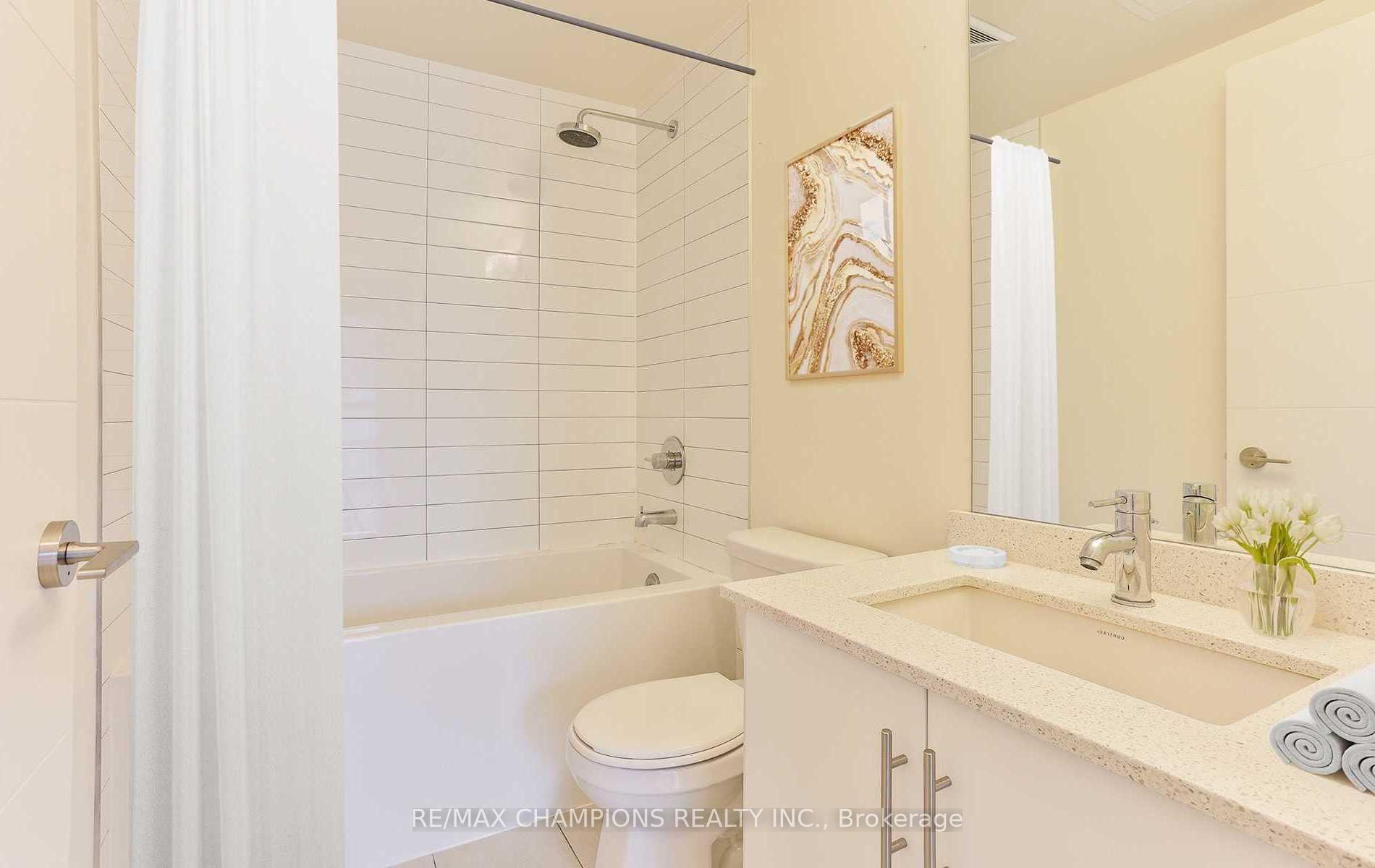 2 Bedrooms Condo at 460 Adelaide,  Toronto For sale