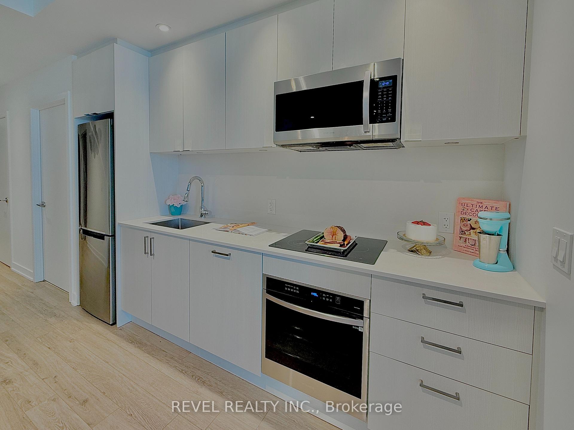 3 Bedrooms Condo at 1928 Lake Shore, Toronto For sale