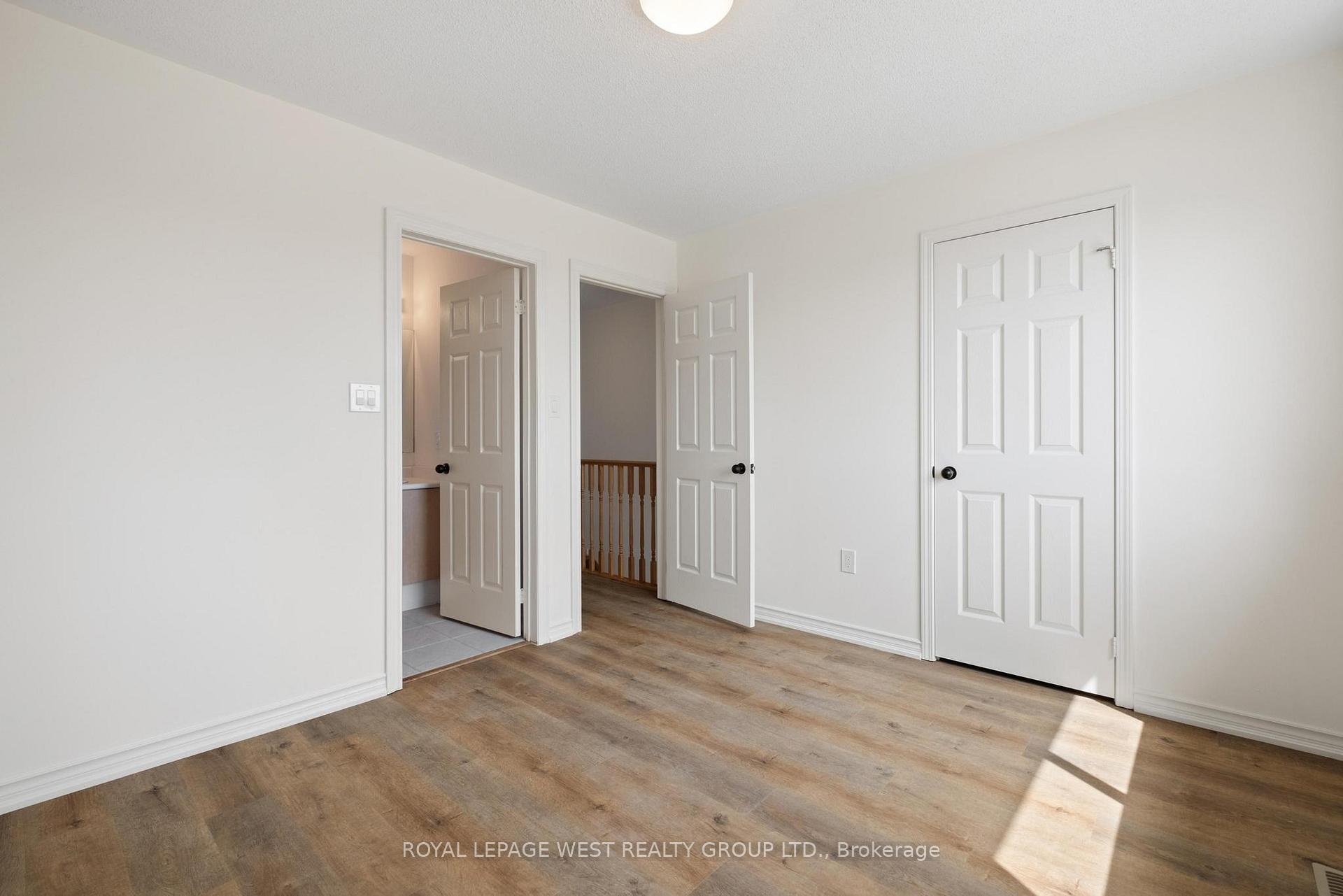 3 Bedrooms Condo at 280 Hillcrest,  Mississauga For sale