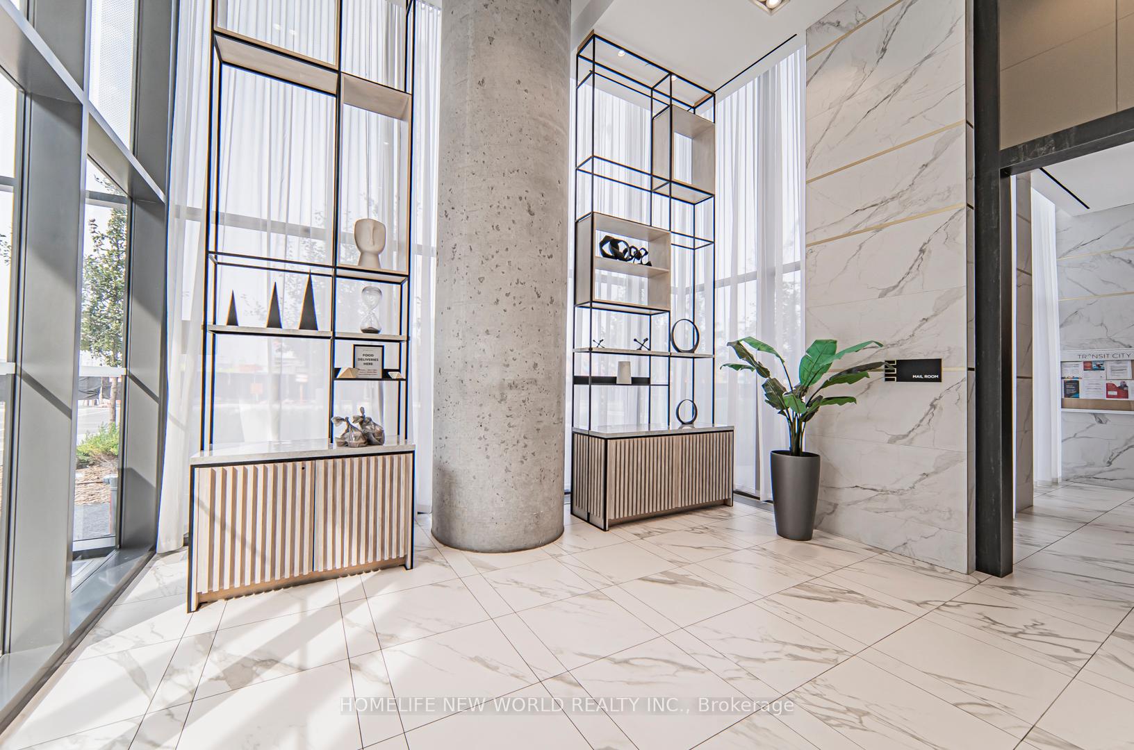 2 Bedrooms Condo at 5 Buttermill,  Vaughan For sale