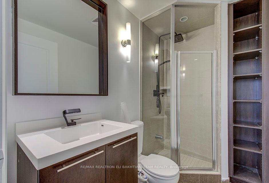 2 Bedrooms Condo at 100 Harrison Garden,  Toronto For sale