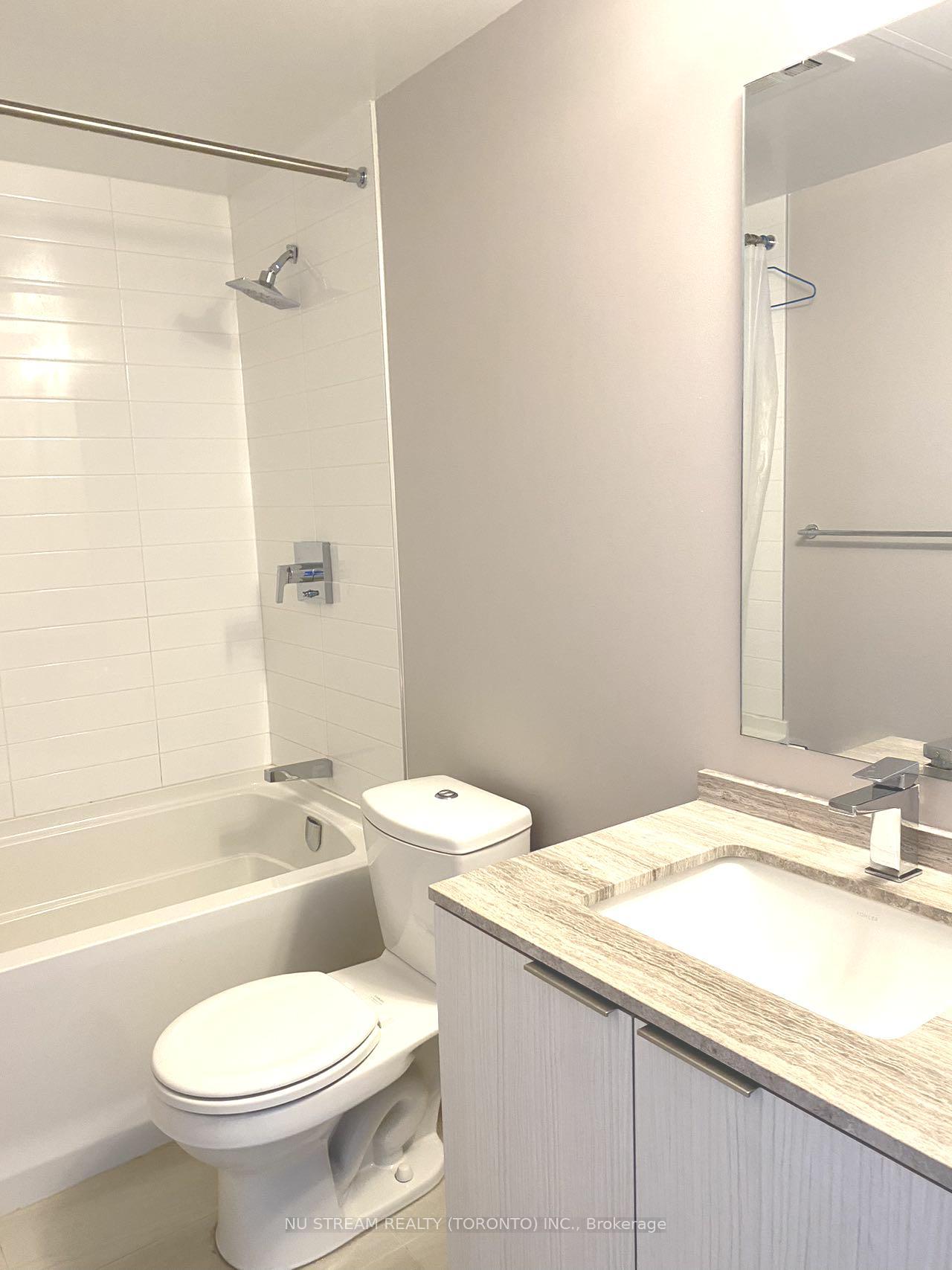 2 Bedrooms Condo at 11 Wellesley, Toronto For sale