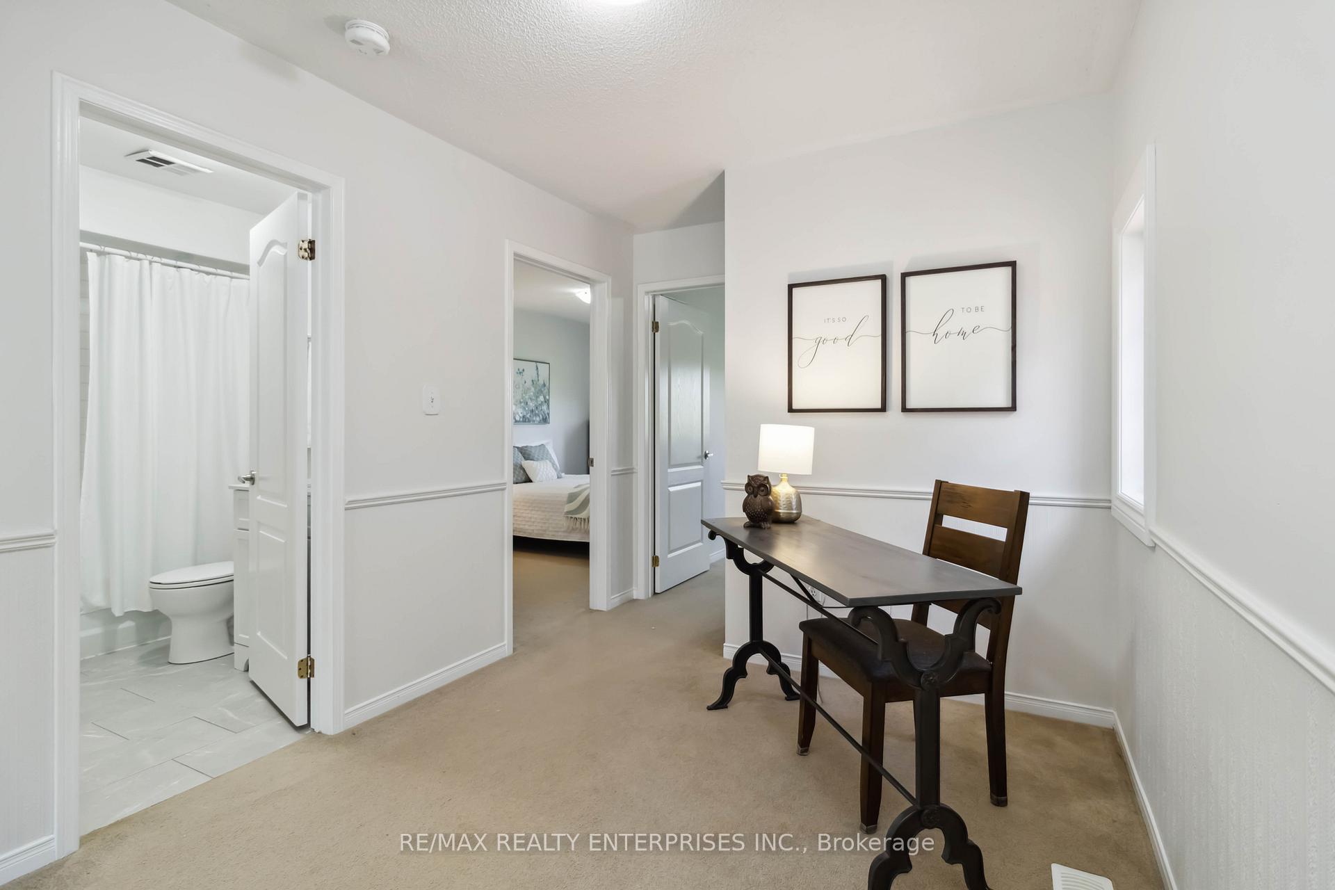 3 Bedrooms Condo at 1588 South Parade, Mississauga For sale