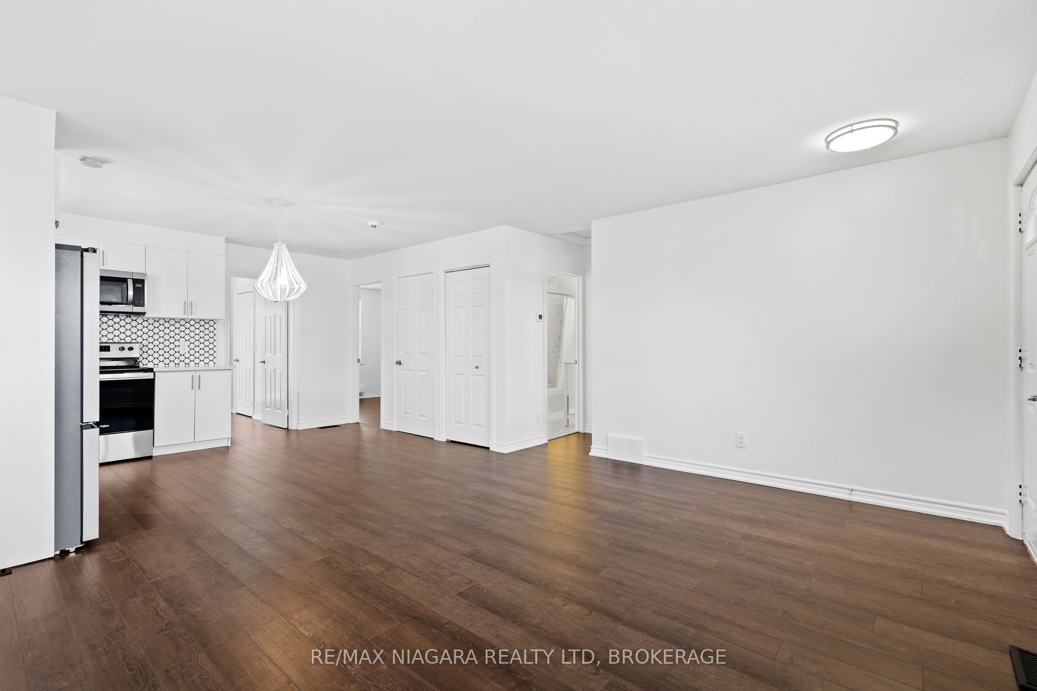 3967 WELLAND Street, Niagara Falls, ON L2G 6S6