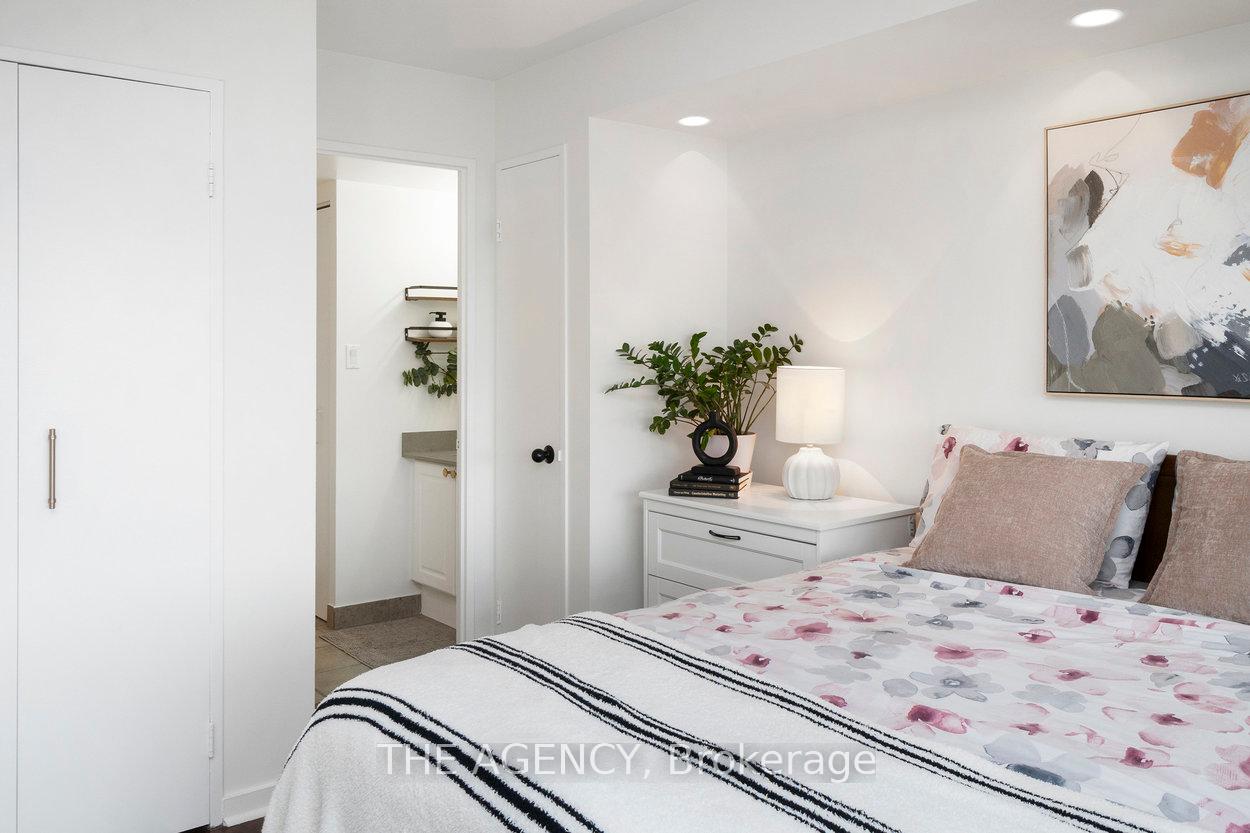 1 Bedroom Condo at 250 Manitoba, Toronto For sale