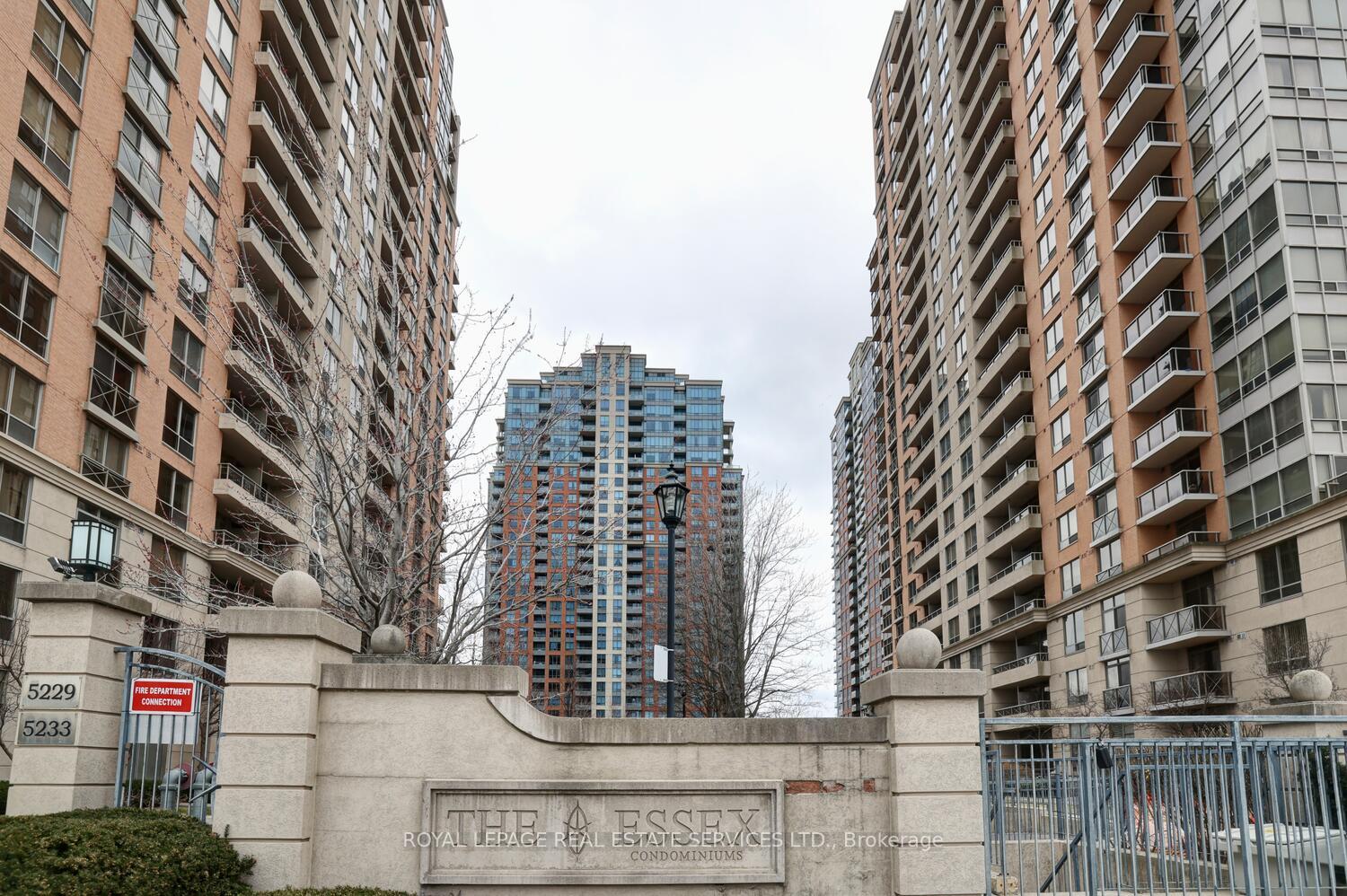 2 Bedrooms Condo at 5233 Dundas,  Toronto For sale