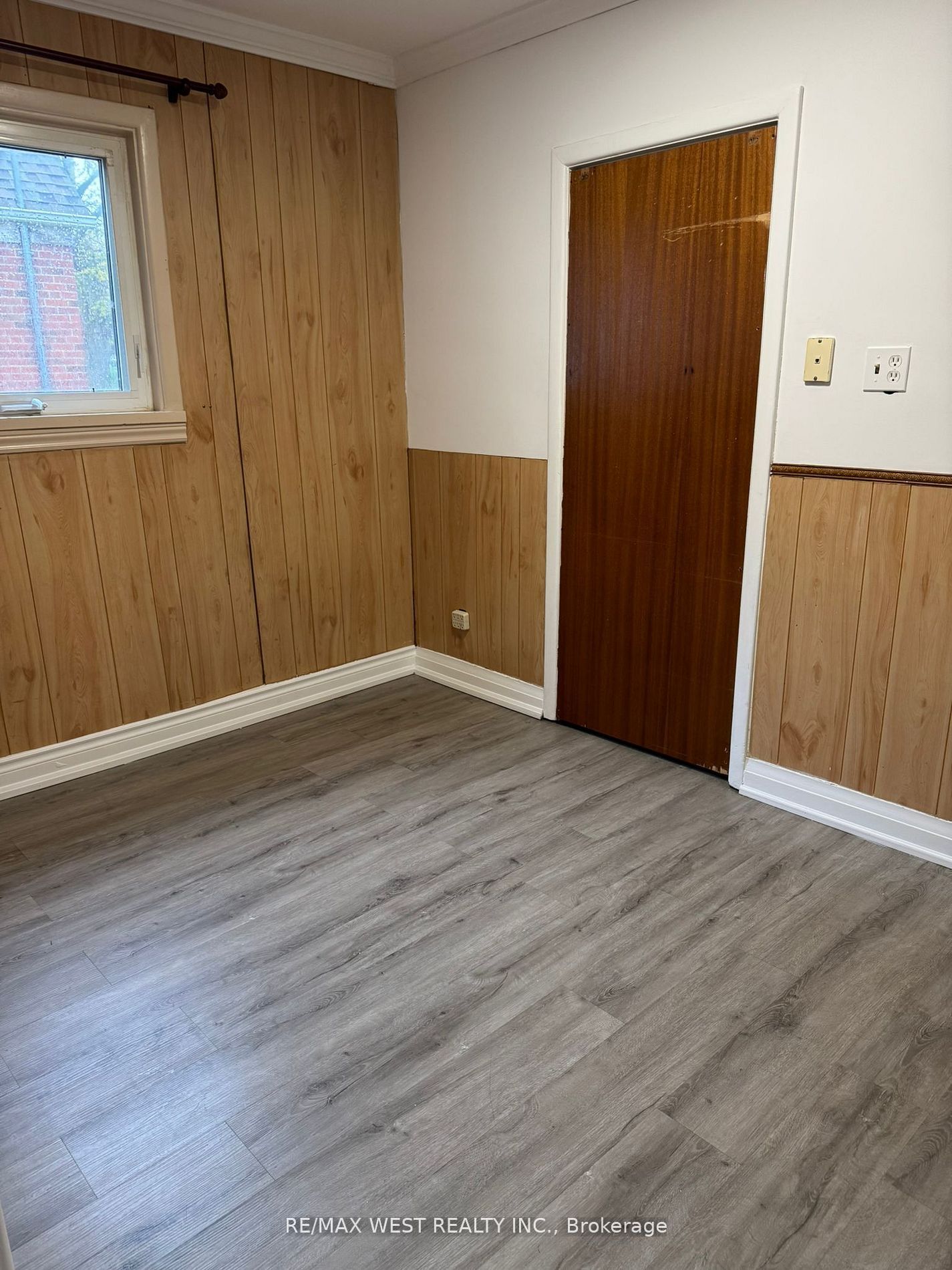 6 Valerie Road, #Main Floor