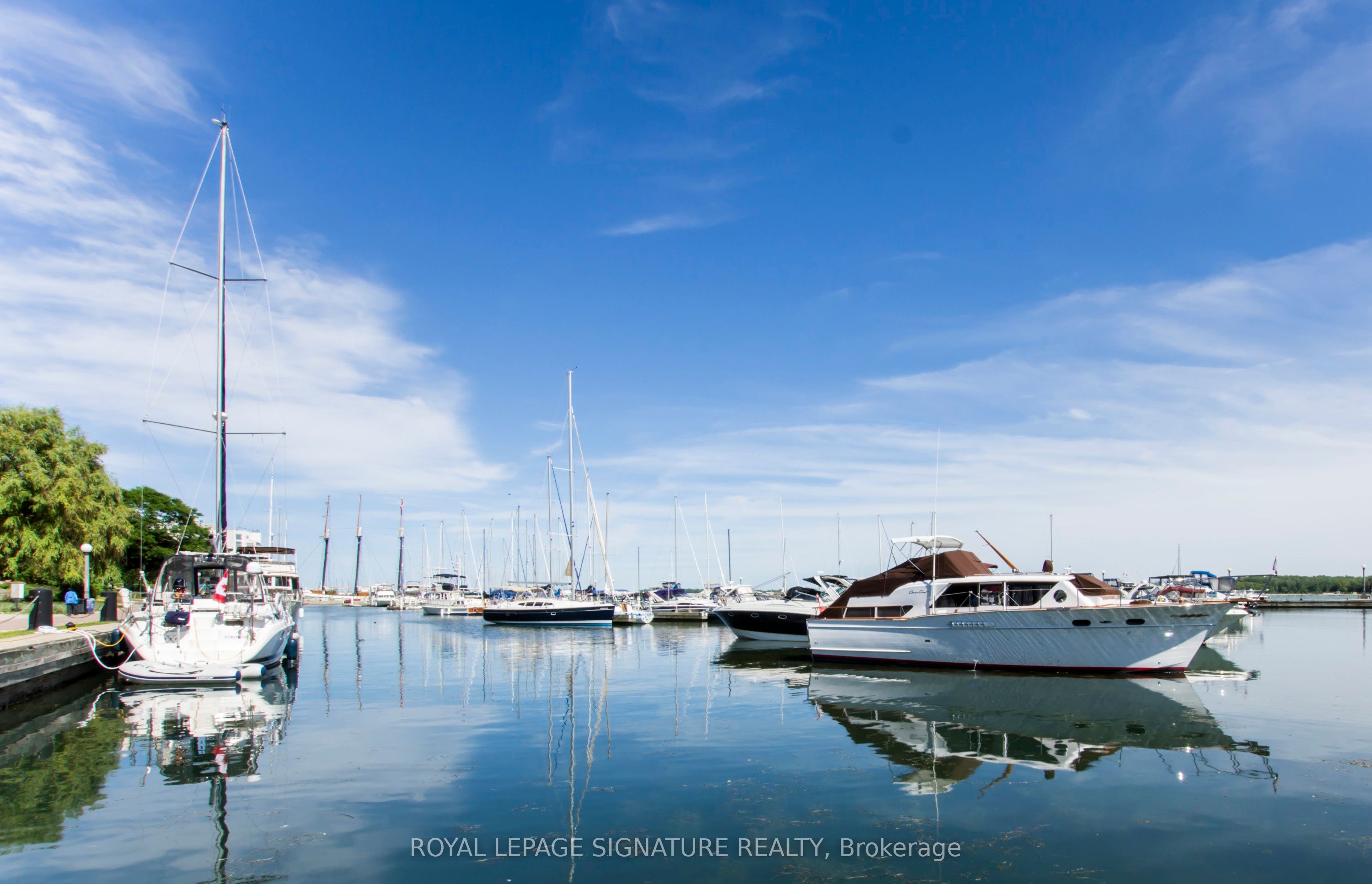 99 Harbour Square, #1812